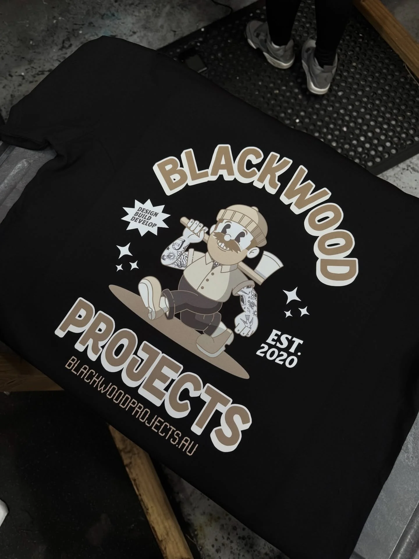 @blackwood_projects tees looking the goods ✊🏽

For all your apparel get in touch with our team today! 

#building #apparel #clothing #chippy #melbourne