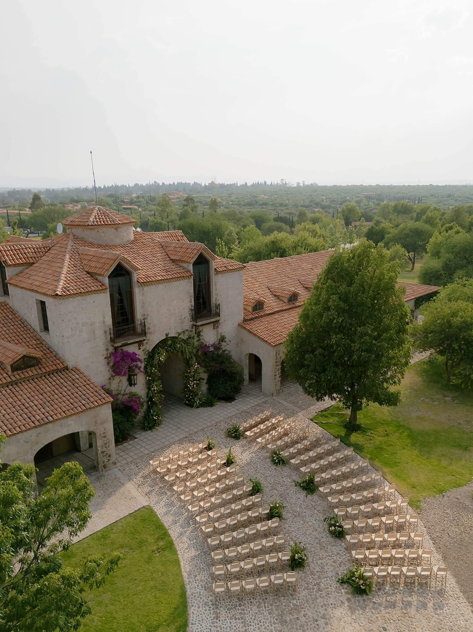 florklor studio delivering bespoke floral direction for global couples