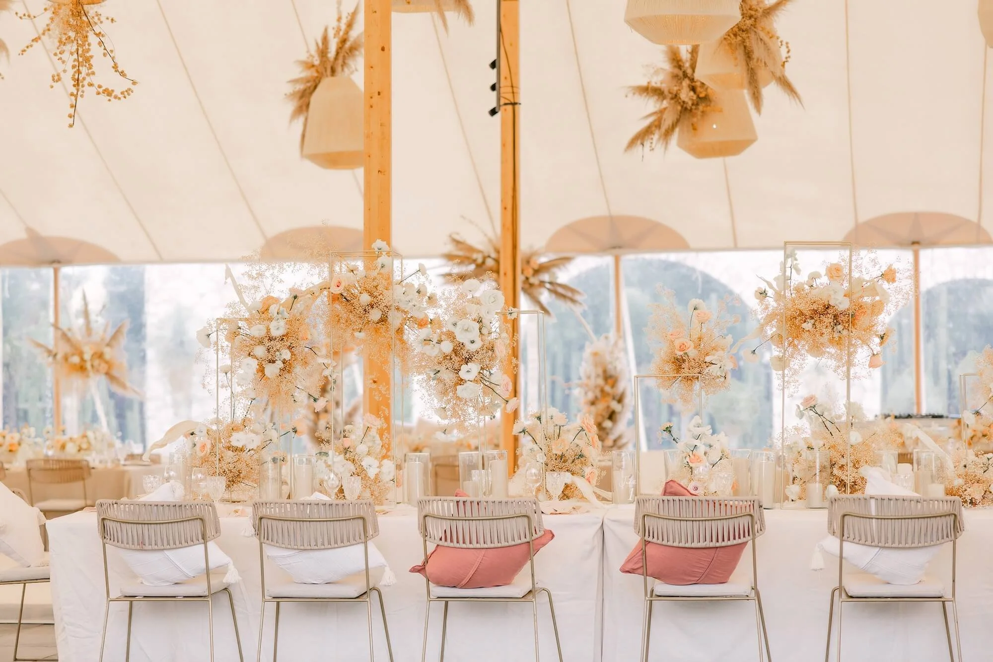 a visual language built through flowers and atmosphere