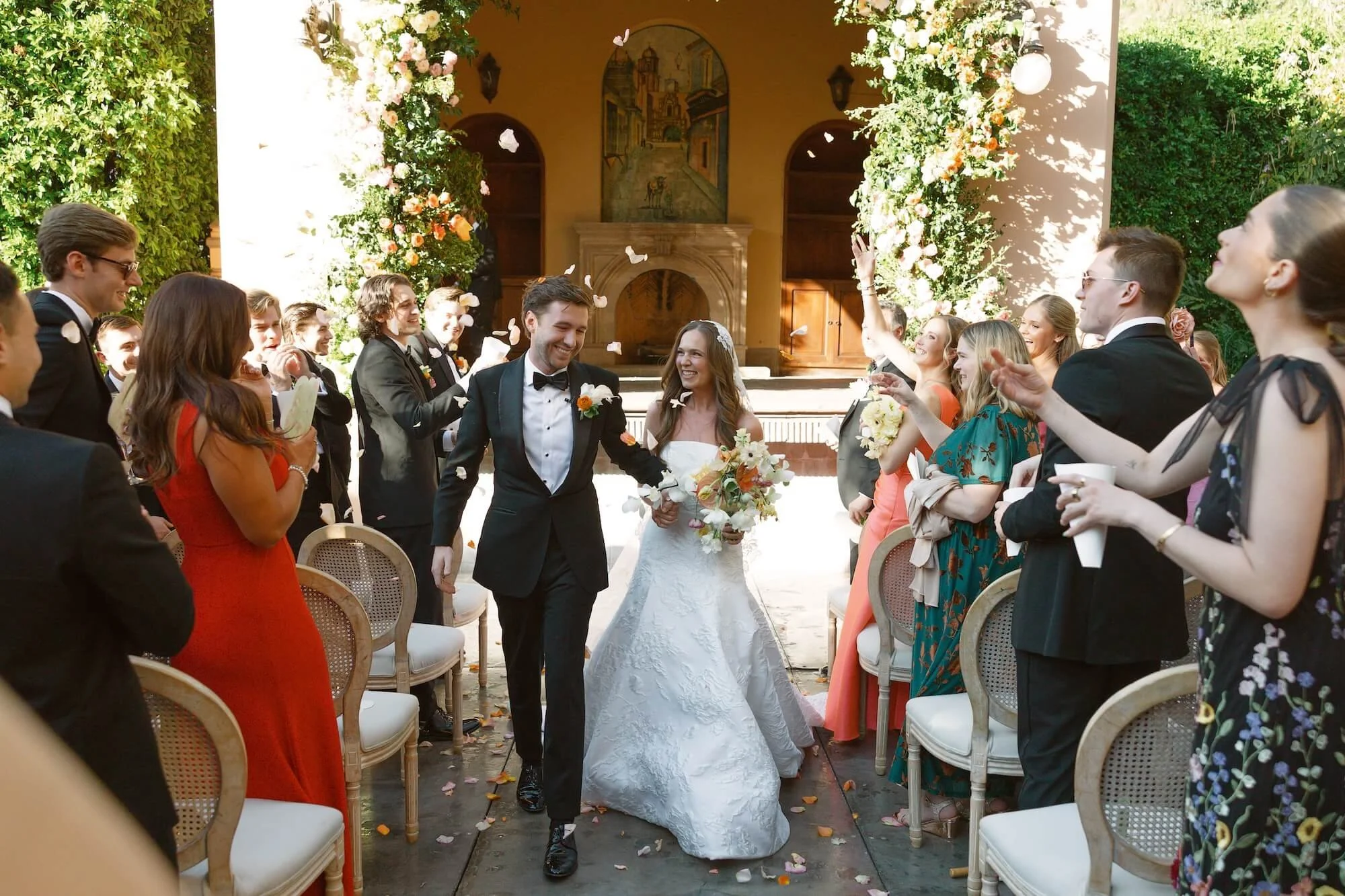 an immersive setting where blooms and light coexist naturally