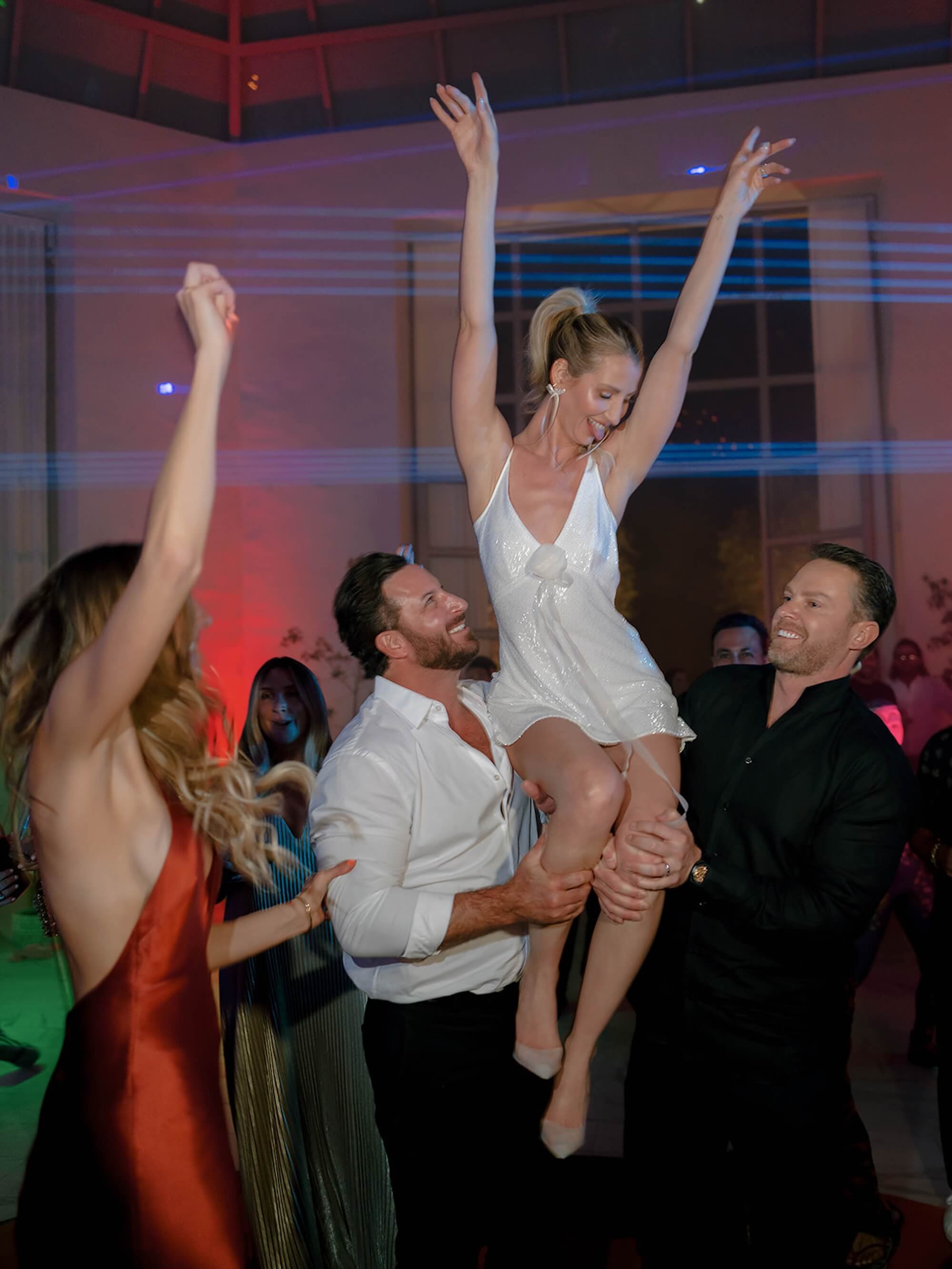 a reception atmosphere built around warmth and floral detail