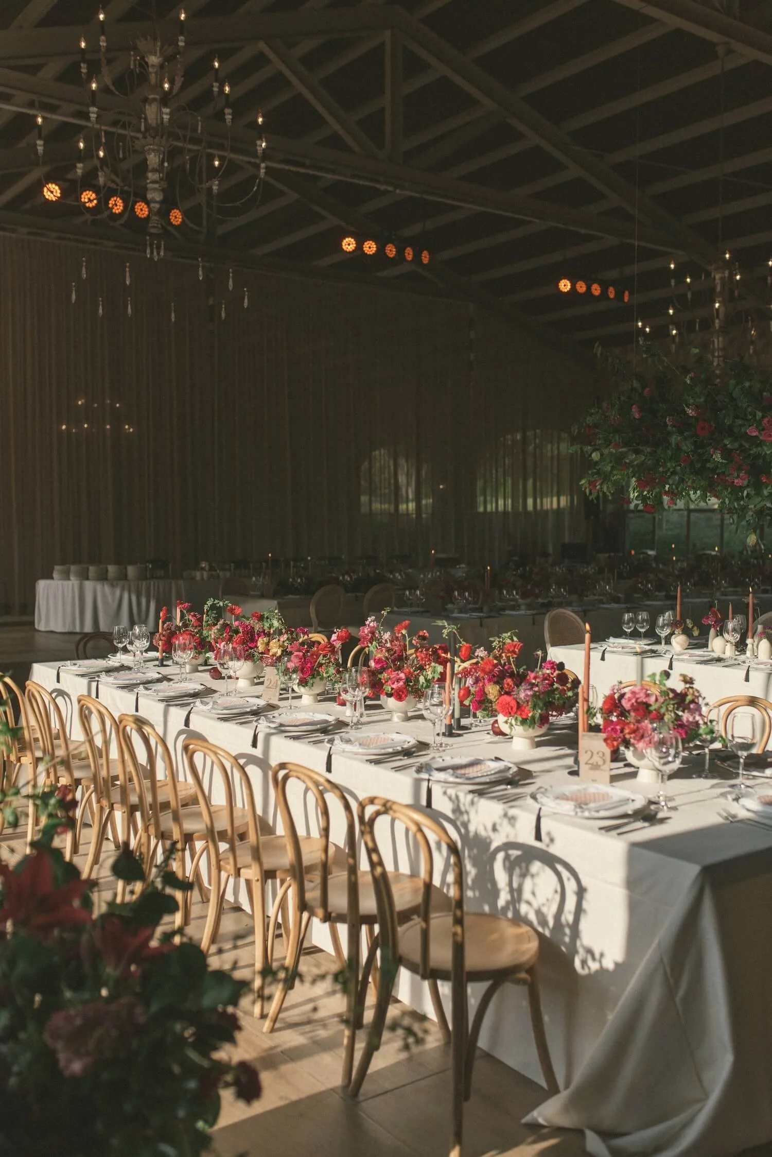 modern yet timeless wedding flowers organic composition