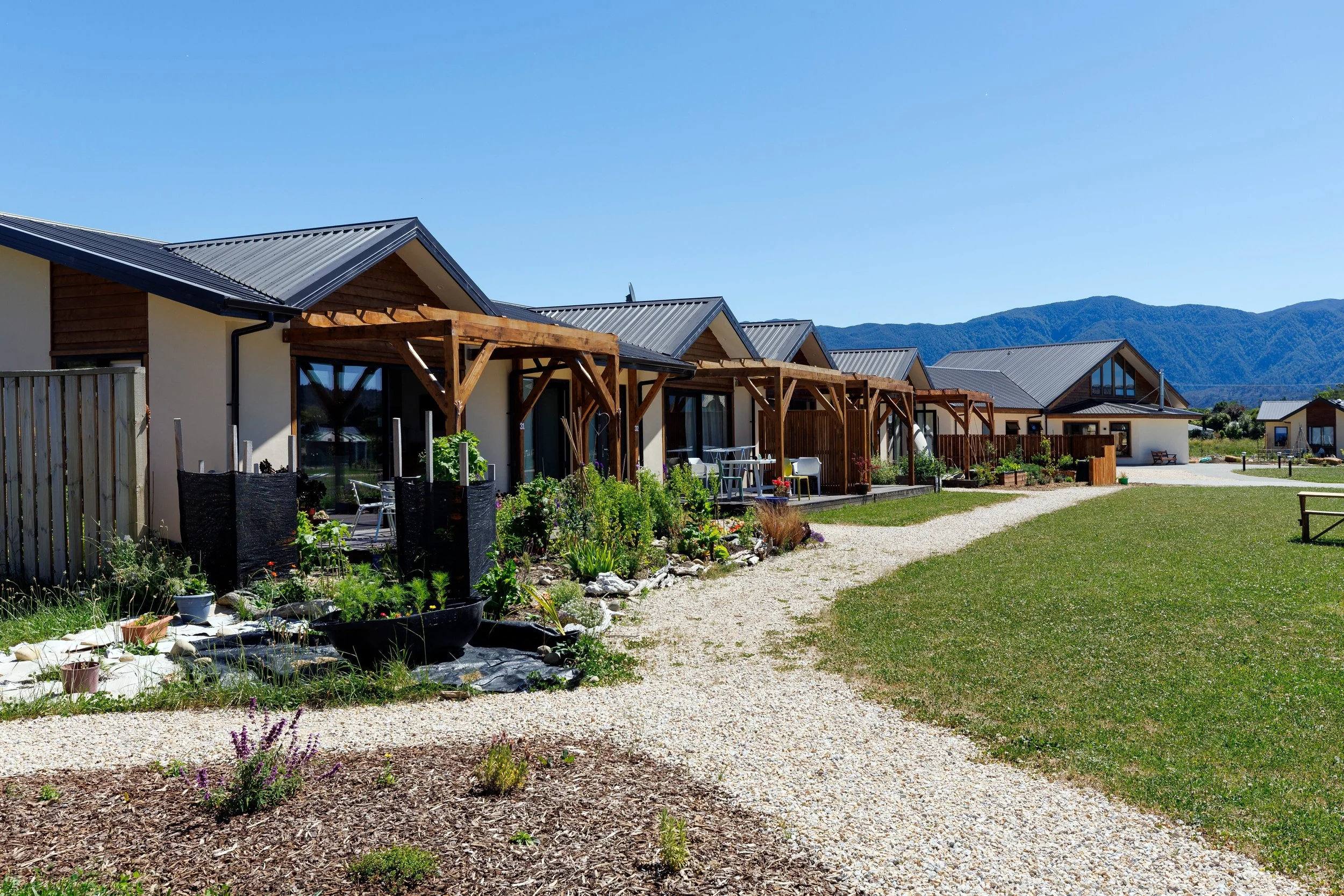 6Takaka Cohousing_Single level dwellings from East_Virginia Woolf_6.jpg