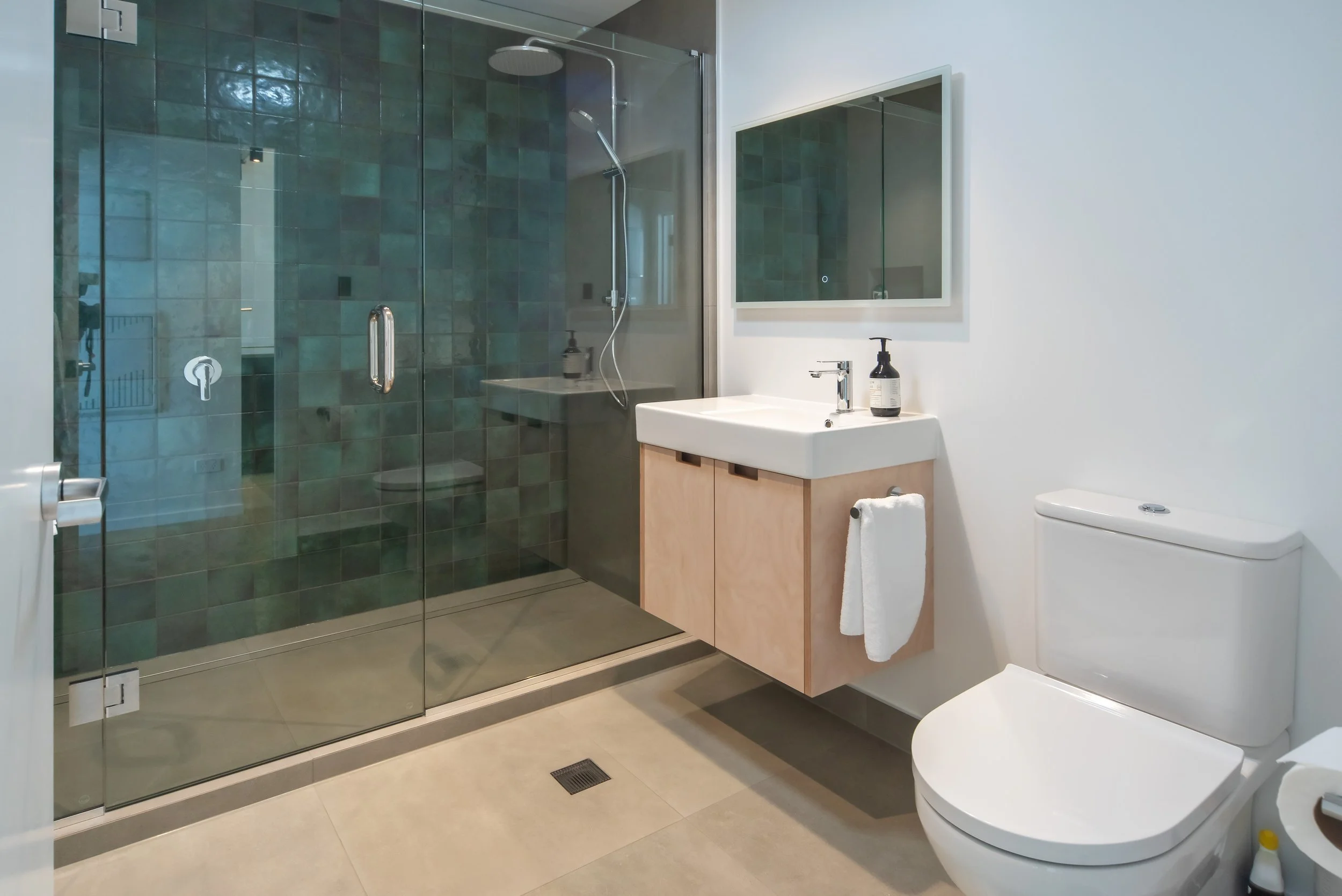 279 Inner City Apartments_Bathroom Fitout_8.jpg