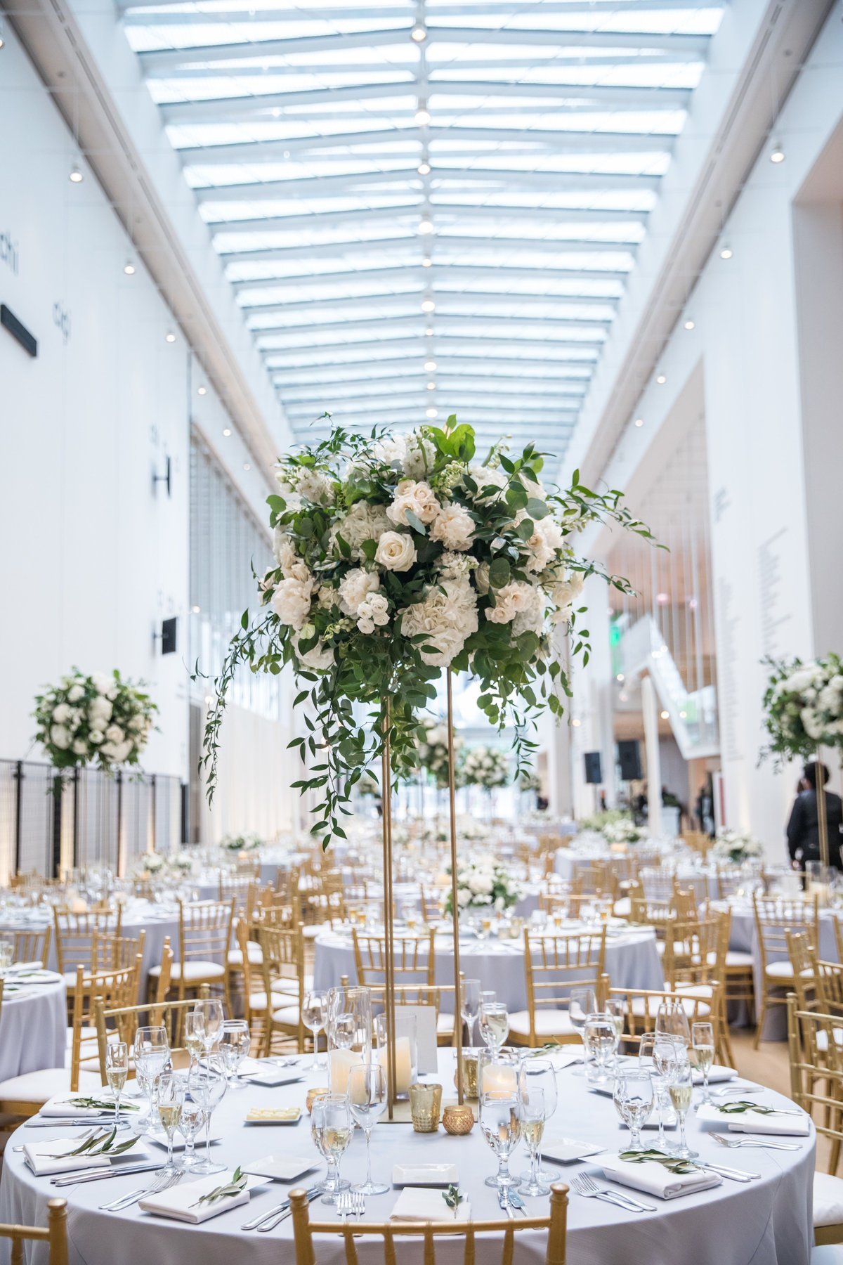 art_institute_of_chicago_wedding_in_griffin_court_111.jpeg