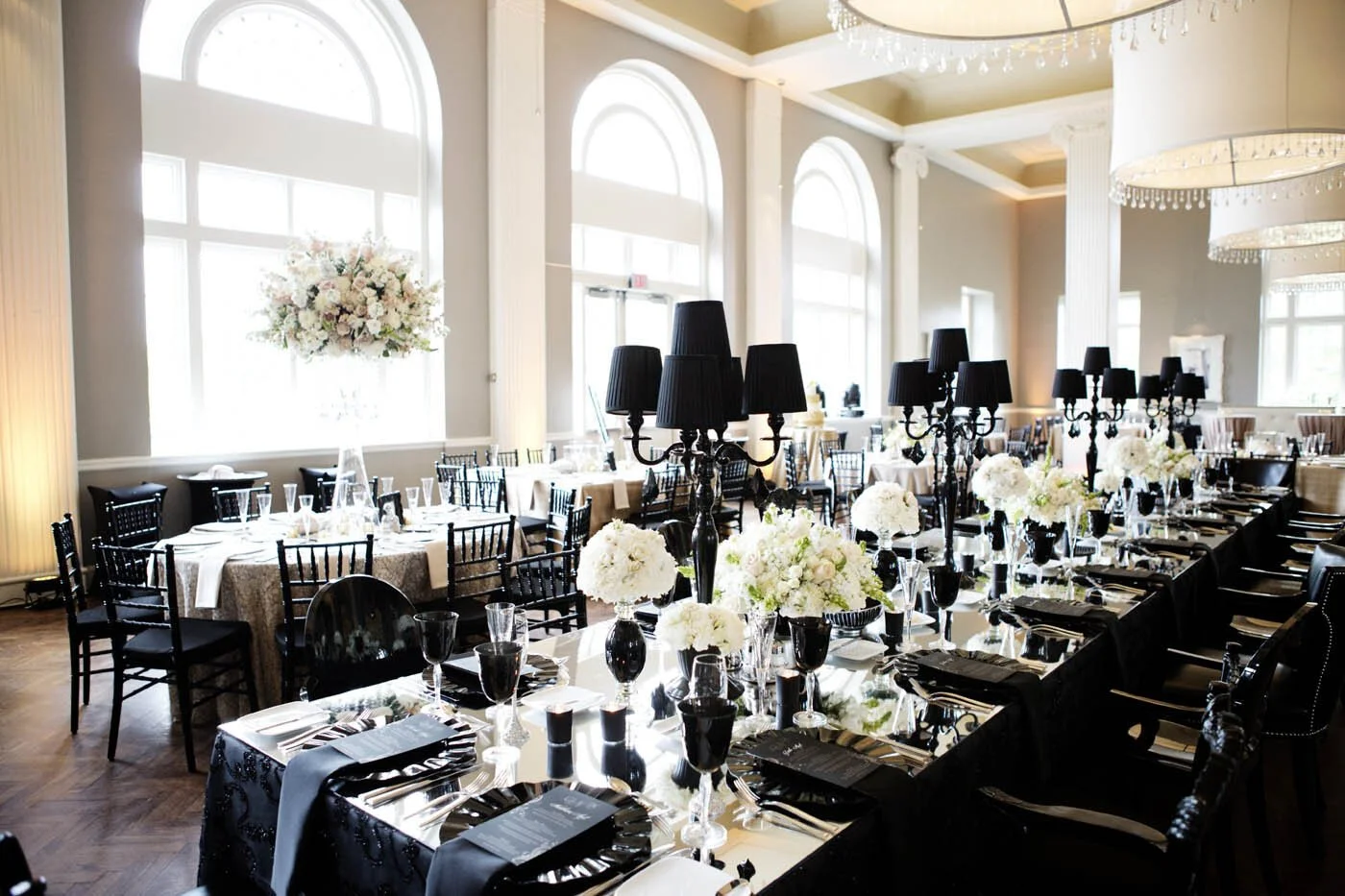 Calhoun Beach Club Wedding in Minneapolis | Nicole &amp; Nate