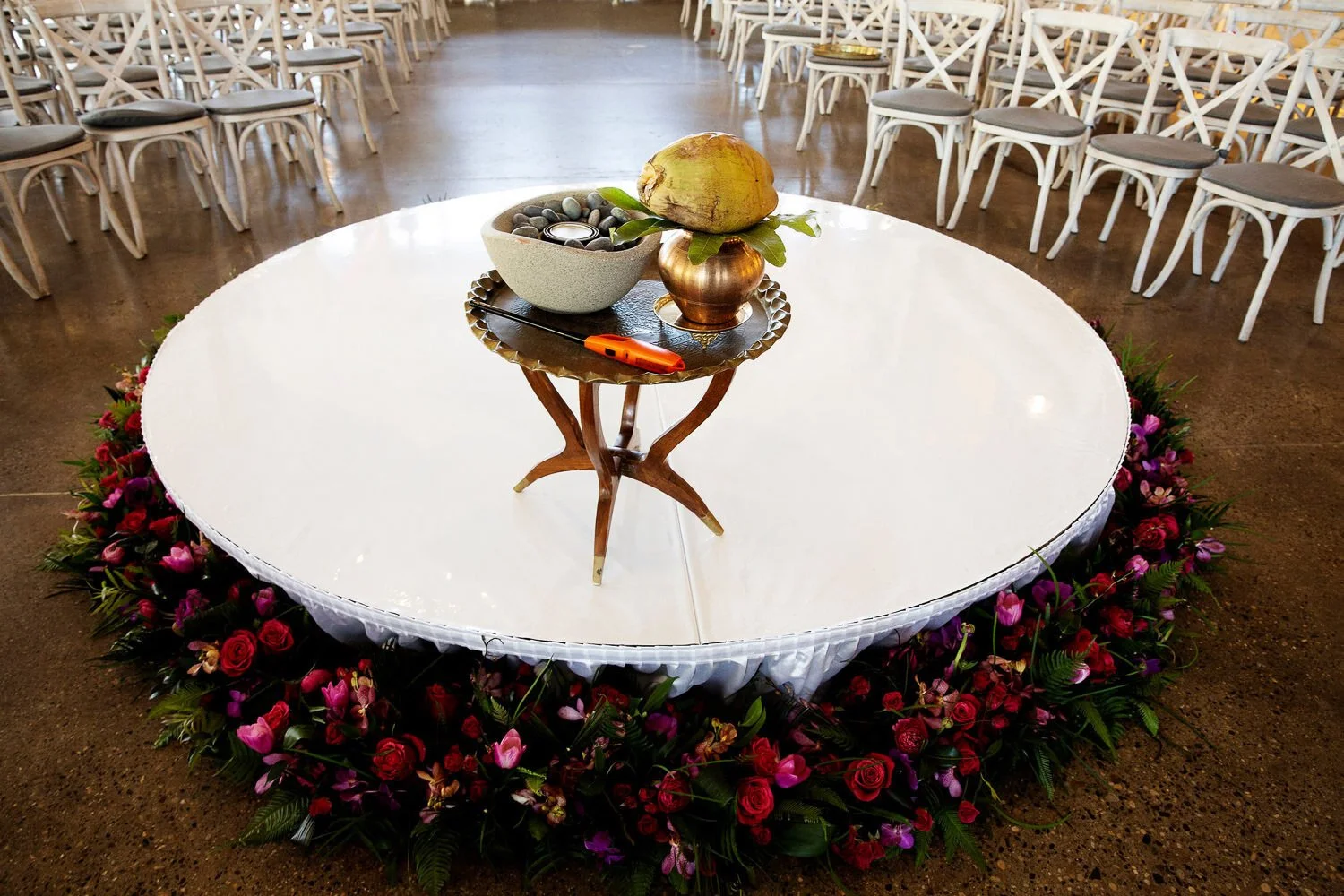 Modern Indian wedding ceremony decor - event design by Rocket Science Events, photo by Photogen Inc.