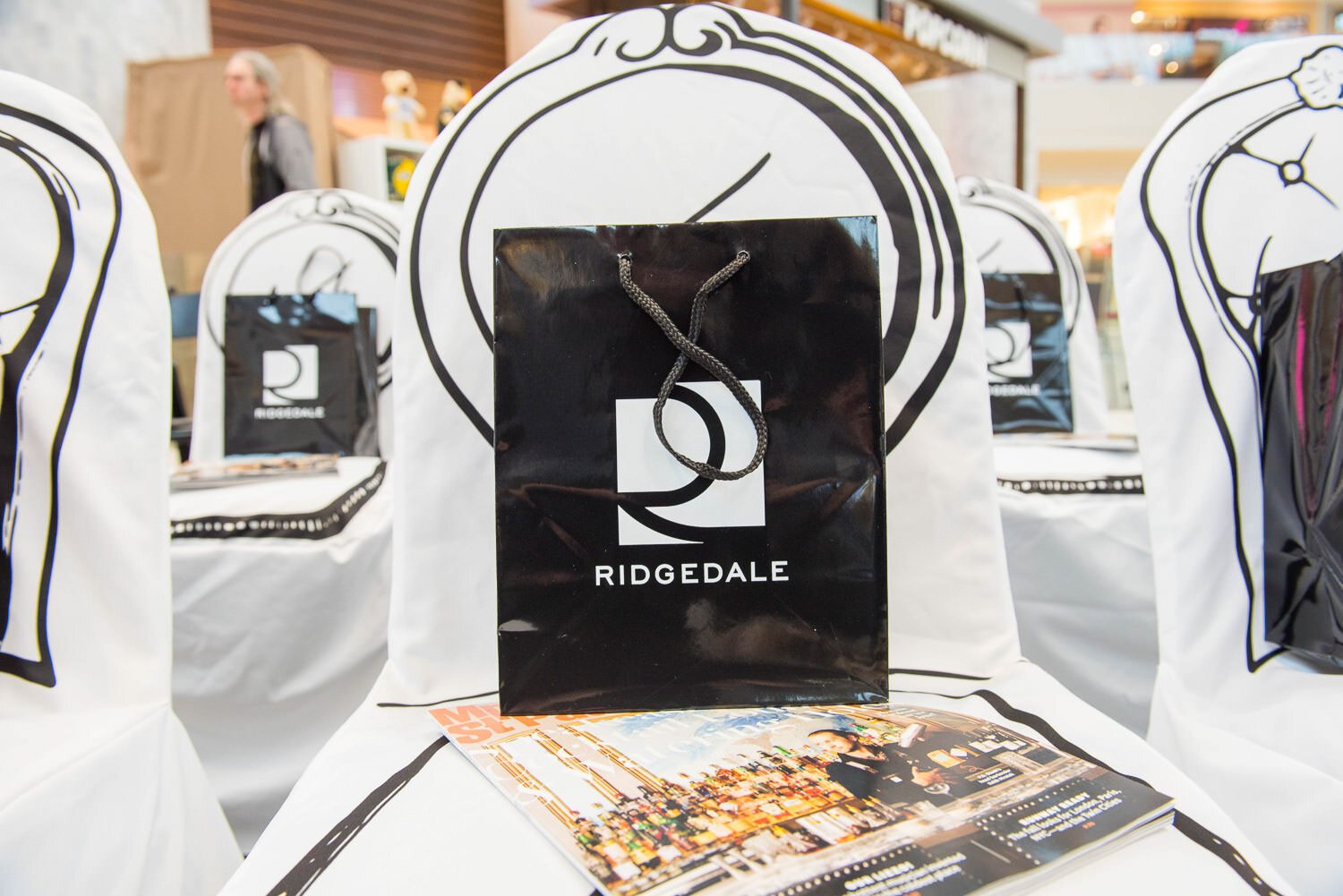 swag bag  with black and white motif