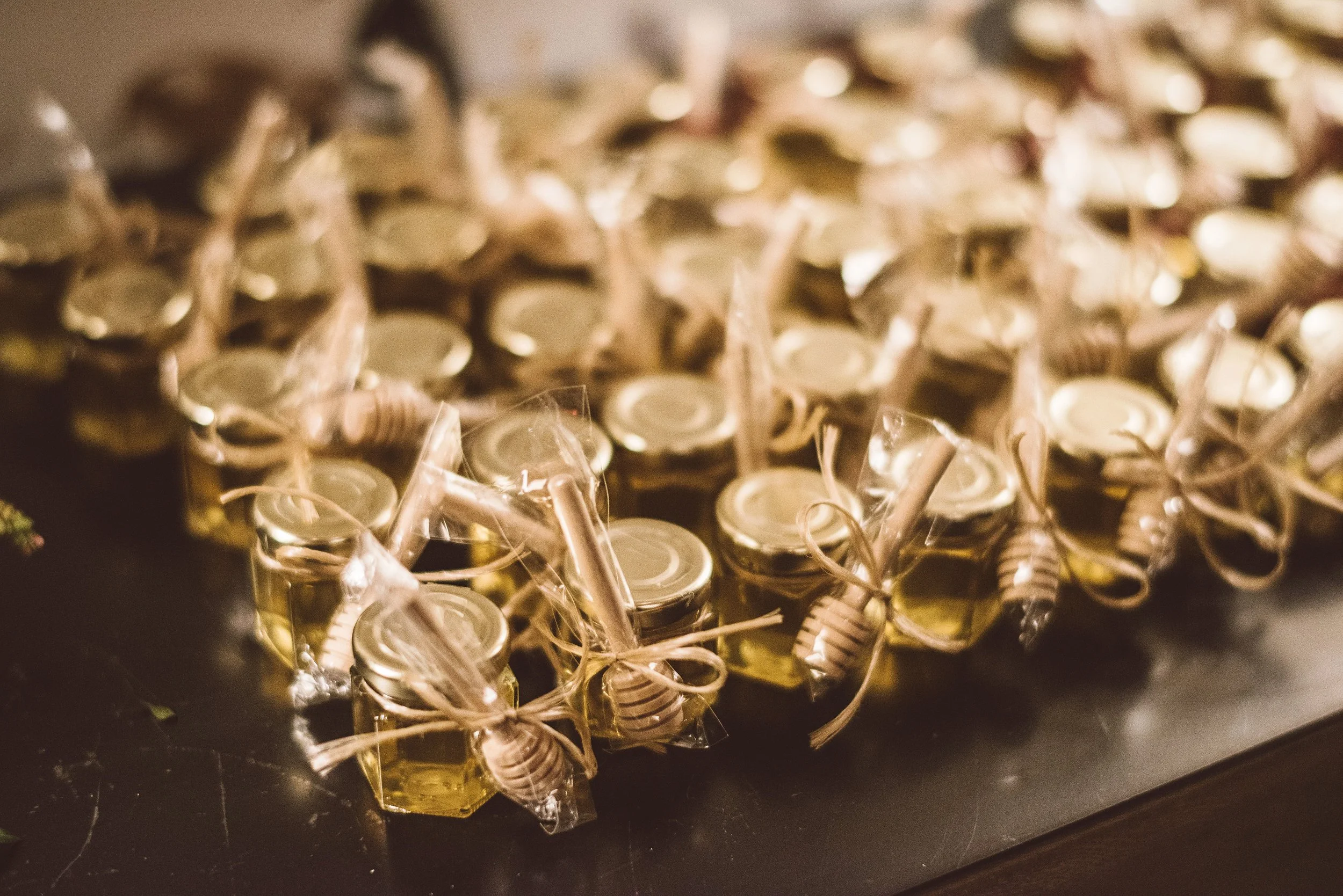 honey jar wedding favor