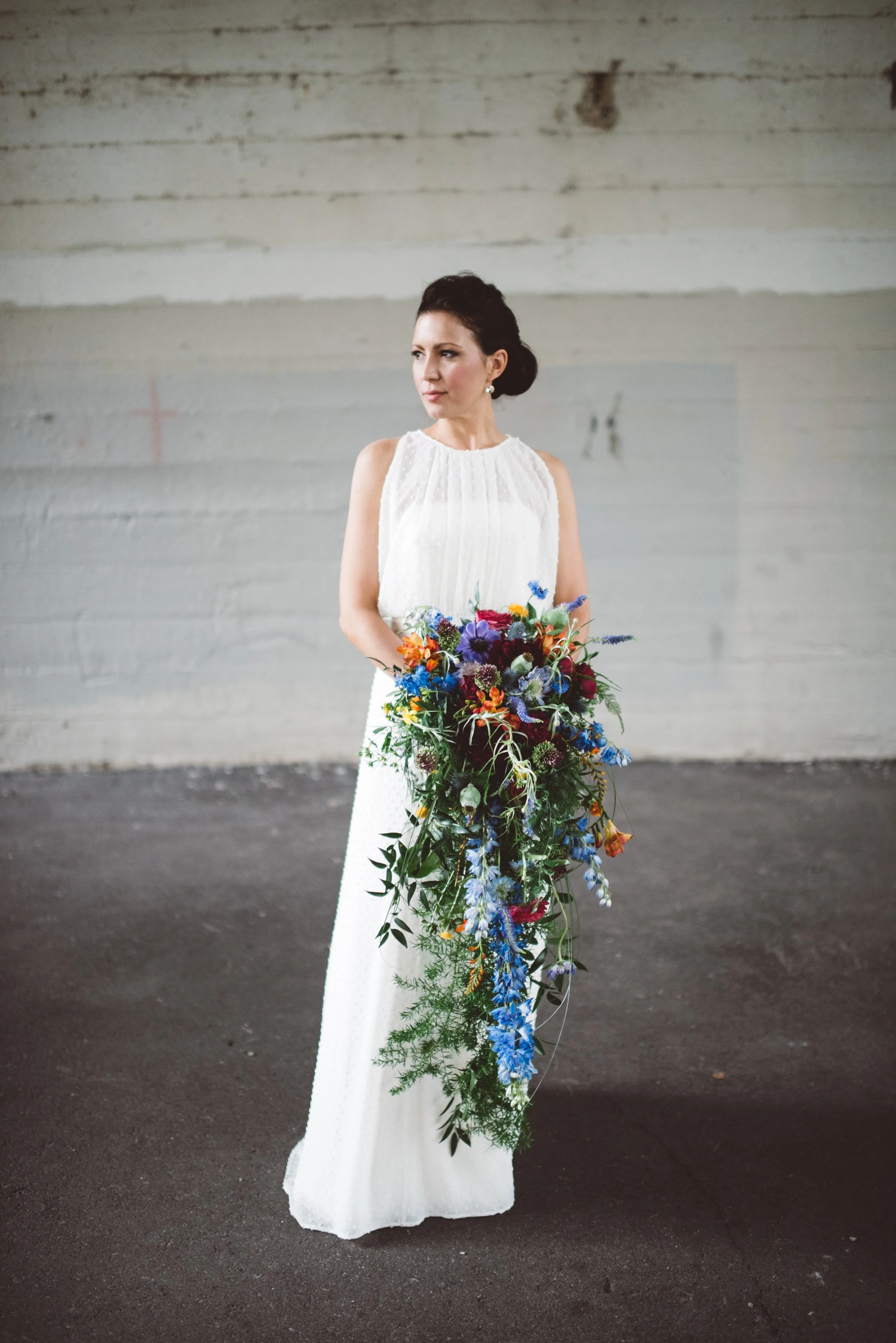 Minneapolis bride with cascade bouquet