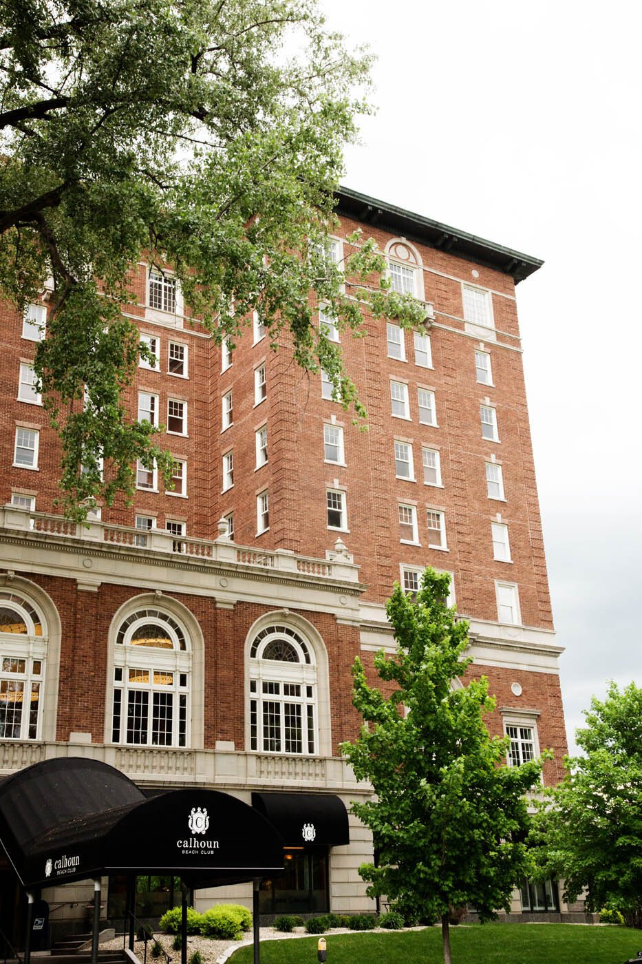 Calhoun Beach Club wedding venue exterior