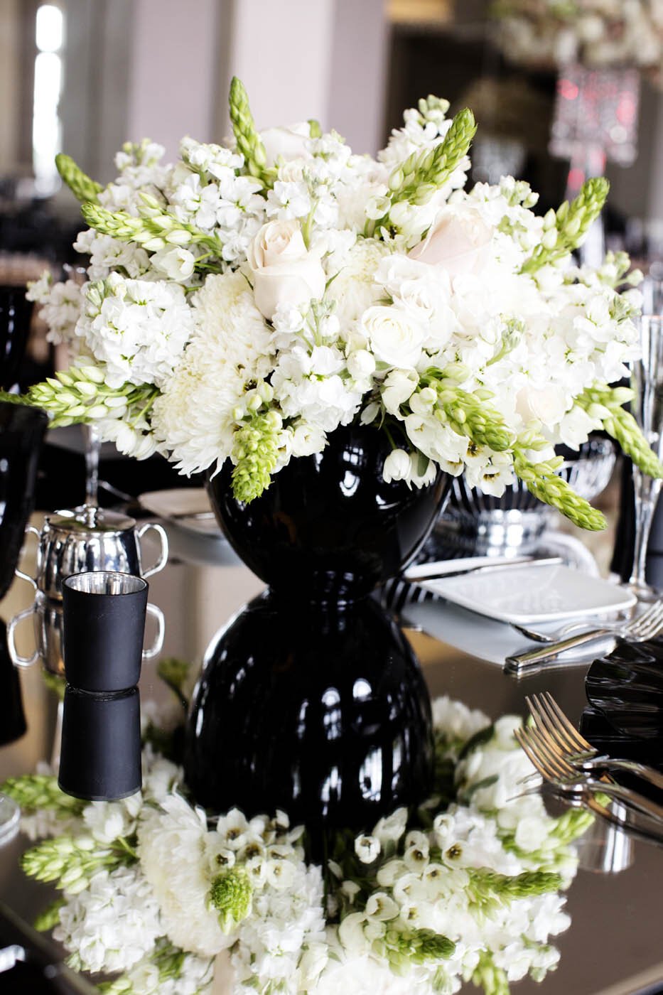 black-and-white-wedding-decor.jpg
