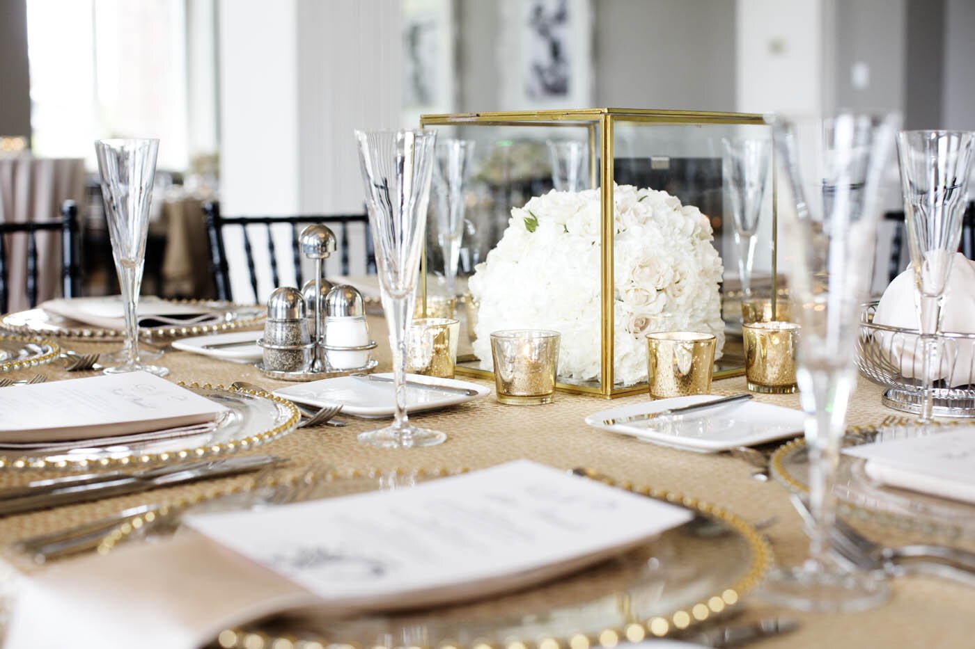 unique wedding centerpiece in gold