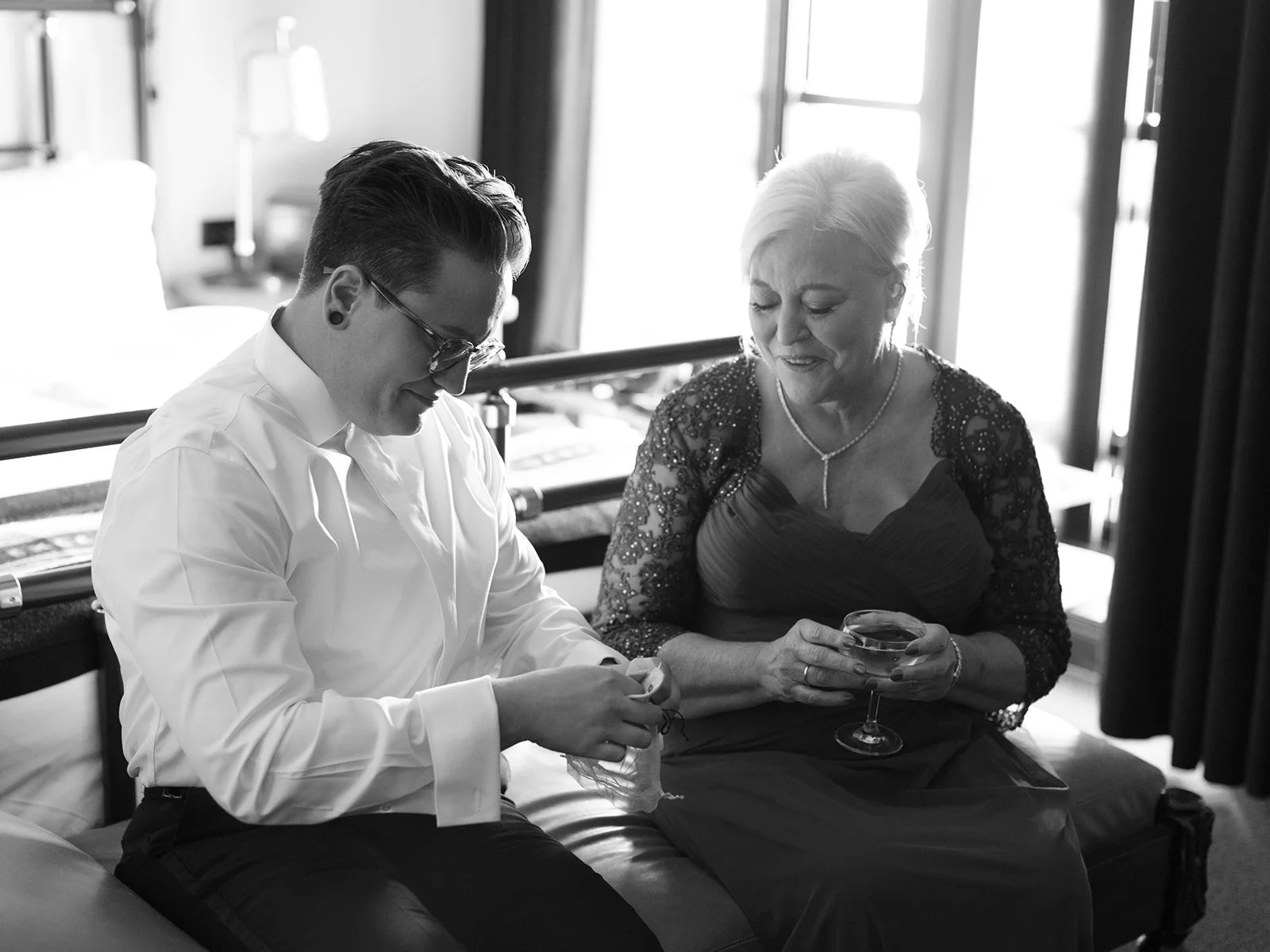 Getting dressed at a Chicago Athletic Association wedding - Rocket Science Events