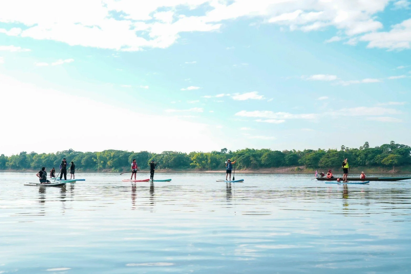 SUP BOARD ริมโขง ณ ชุมชนบ้านเดื่อ