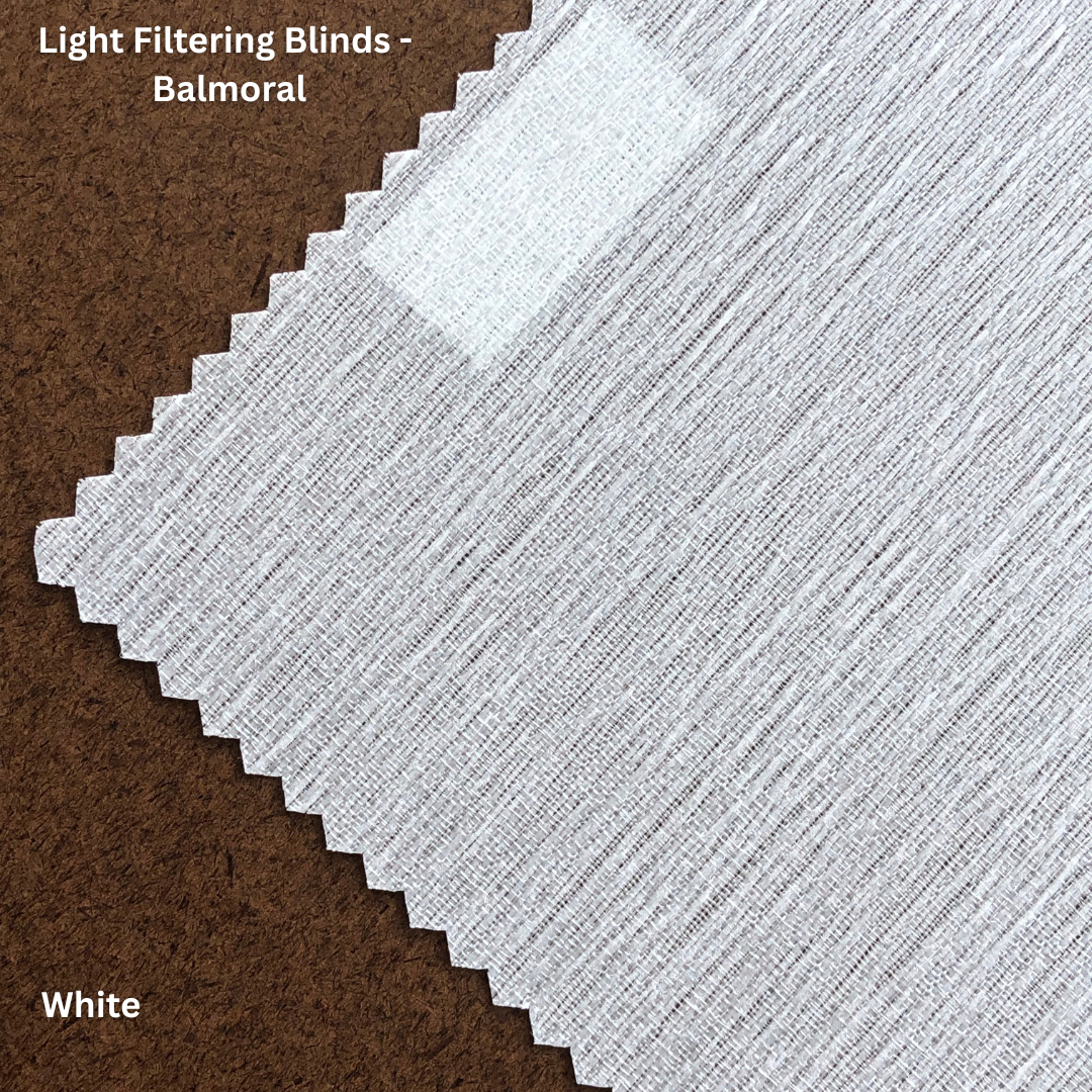 Light filtering blinds in Balmoral style in white colour