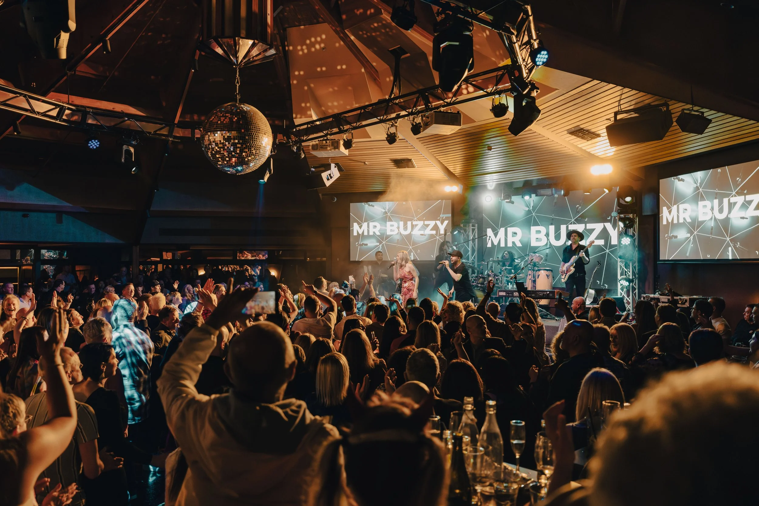 ArkabaMrBuzzy-131.jpg