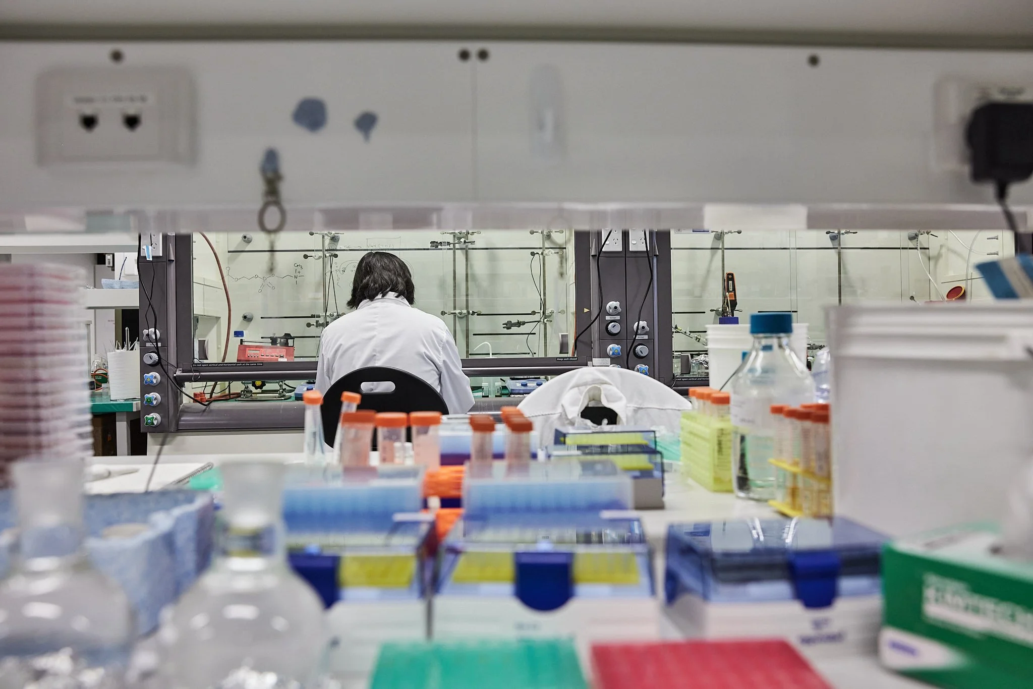 UNSW Science Technician working in a labs