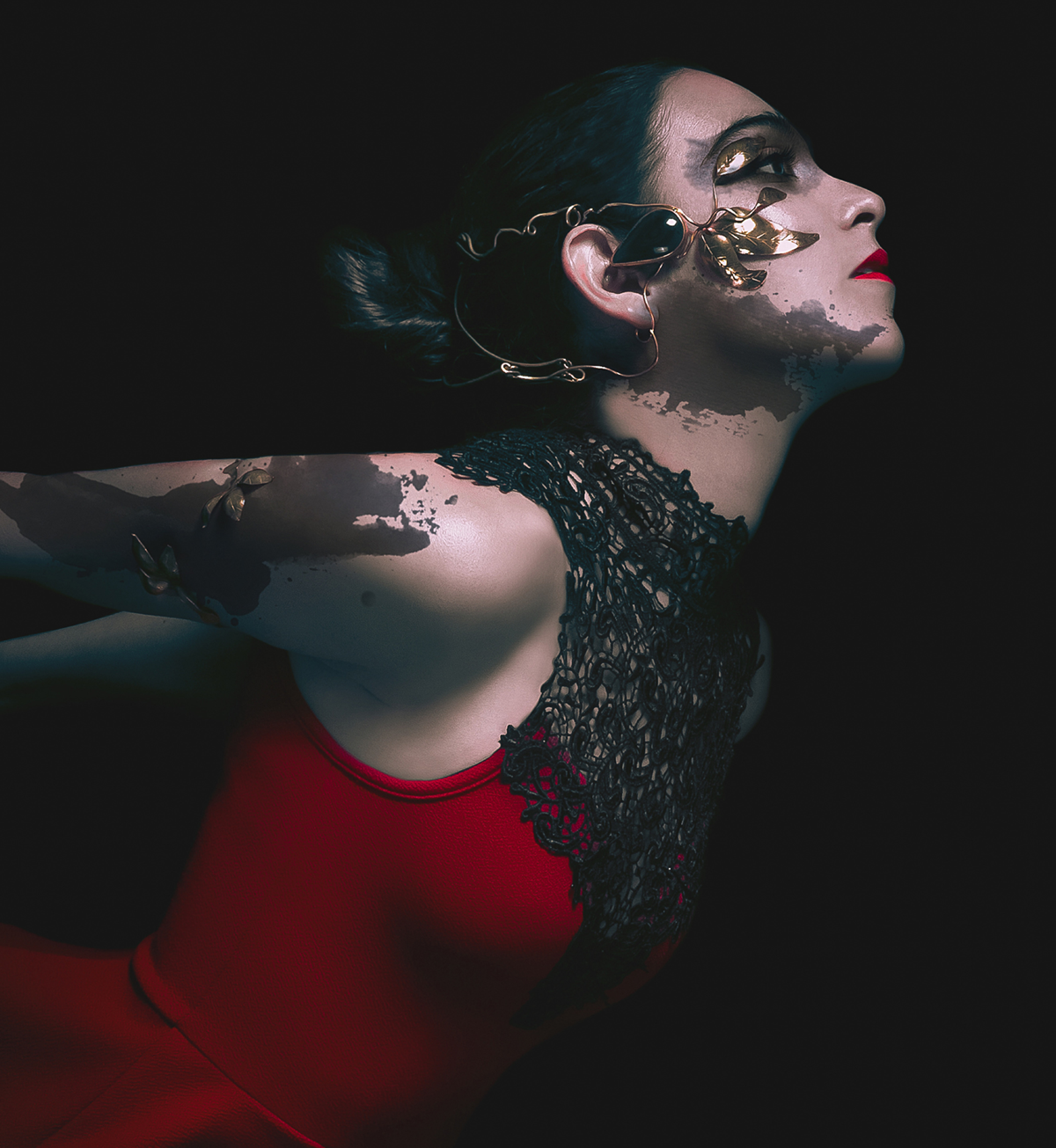 Persephone Pen & Priestess - RED Priestess.png