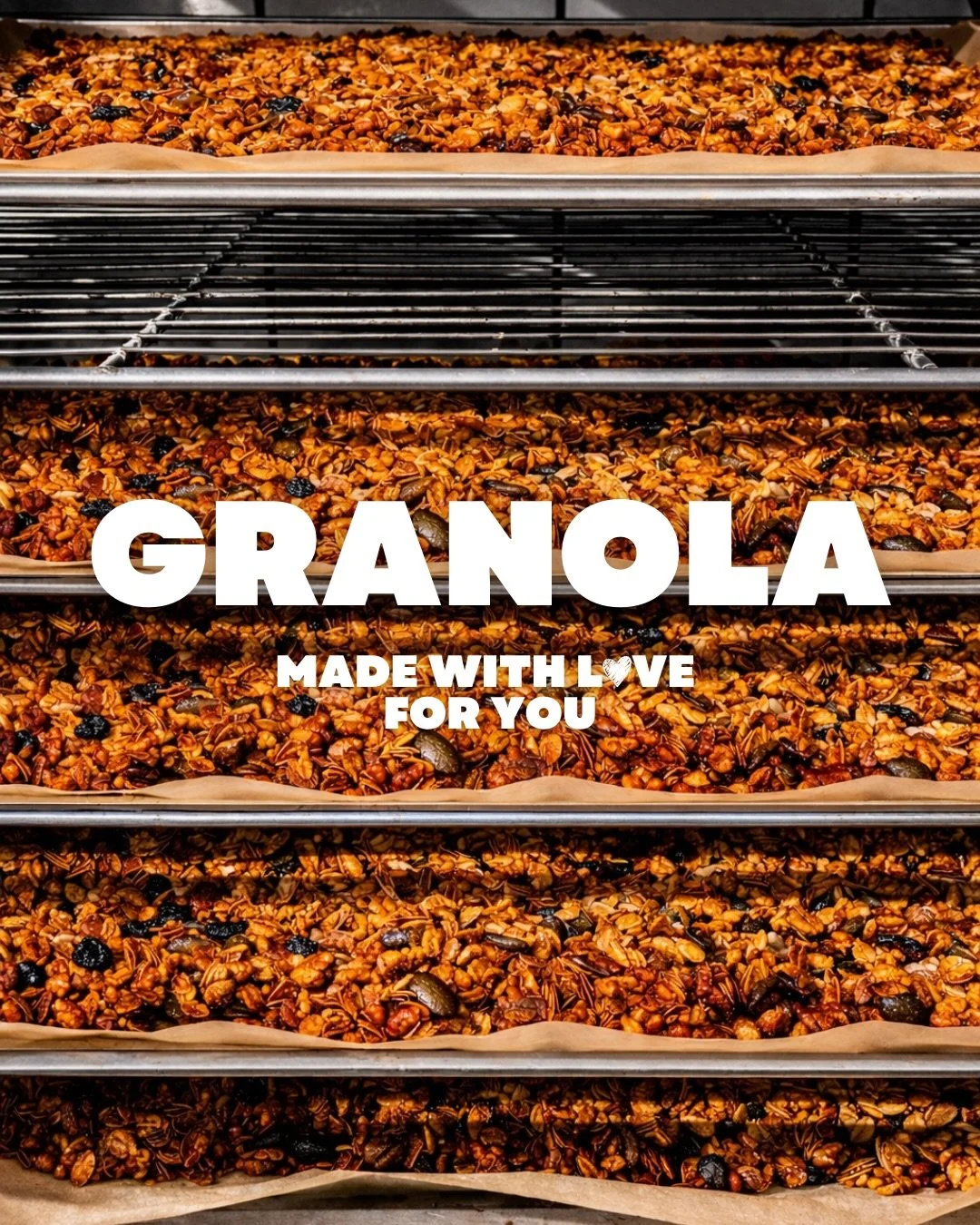 Granola fait avec amour, pour bien commencer la journ&eacute;e💛Du croustillant, du sain et du fait maison, le petit petit-d&eacute;jeuner qu&rsquo;on m&eacute;rite tous !
&bull;
&bull;
&bull;
&bull;
&bull;
&bull;
&bull;
#catus #restaurant #geneve #g