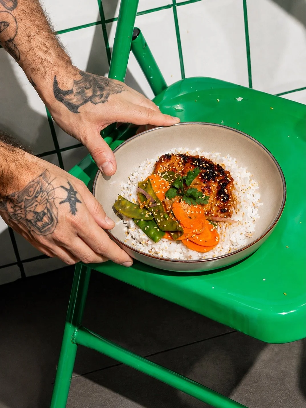 Plat de la semaine ✨
Poulet miso, riz vinaigr&eacute; &amp; l&eacute;gumes croquants.
Disponible jusqu&rsquo;&agrave; vendredi au CACTUS 🌿

.
.
.
.
.
.
.

#cactuscafe #geneve #carouge #platdujour #brunchgeneve