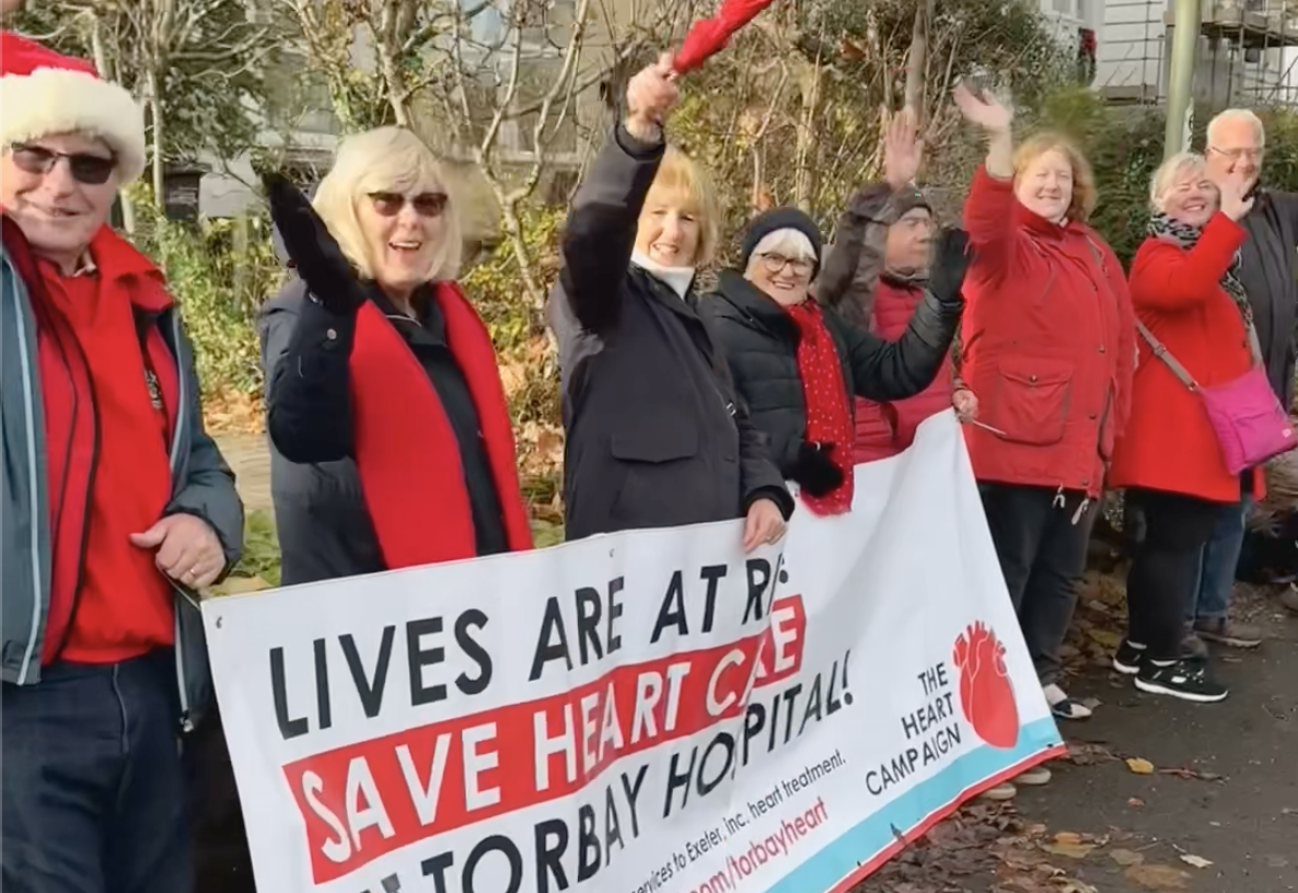 500+ Stand Together at Ring of Hope