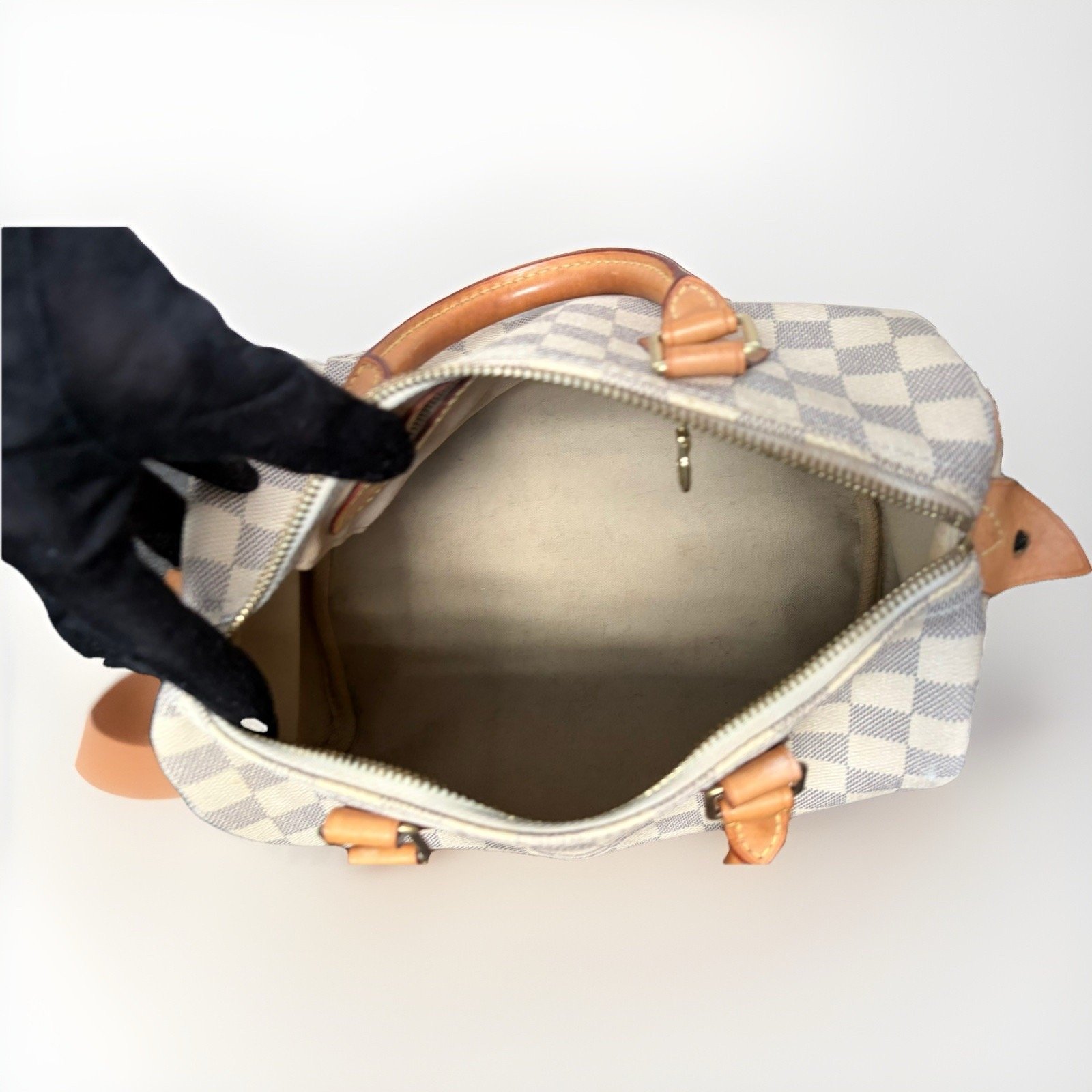 Image 4.jpeg