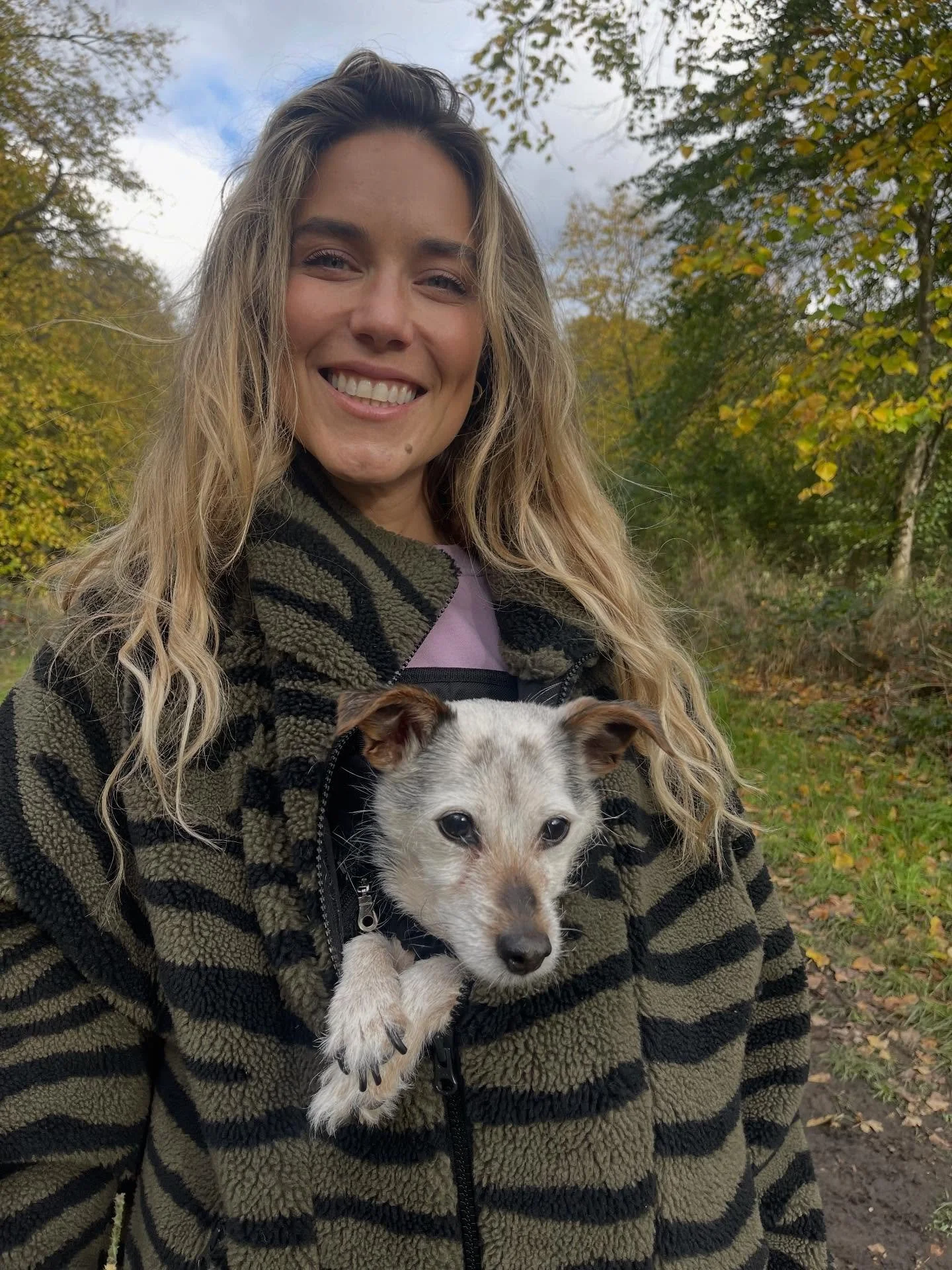 Yesterday we said goodbye to my beautiful 17 year old girl, Winnie.
She came into my life in the most unexpected way, born in my bedroom while I was writing my nutrition dissertations around 2am. My first dog Phoebe was unexpectedly pregnant after ou