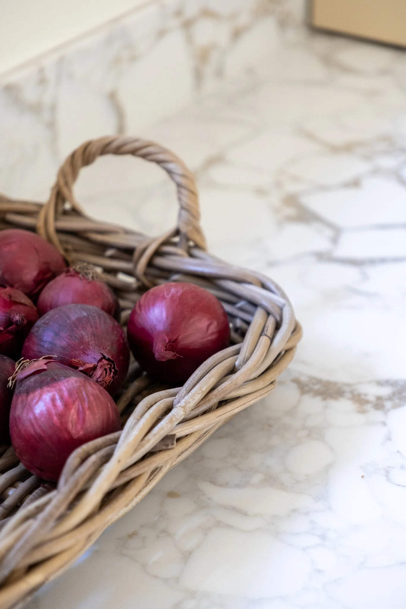 Arabescato Cremo Quartz worktops