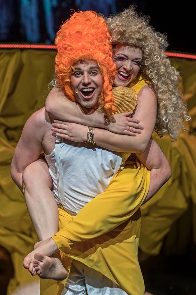 Als Eurydike in "Orpheus in der Unterwelt" - J. Offenbach. Mit Stefan Jovanovic. ©Johannes Gellner