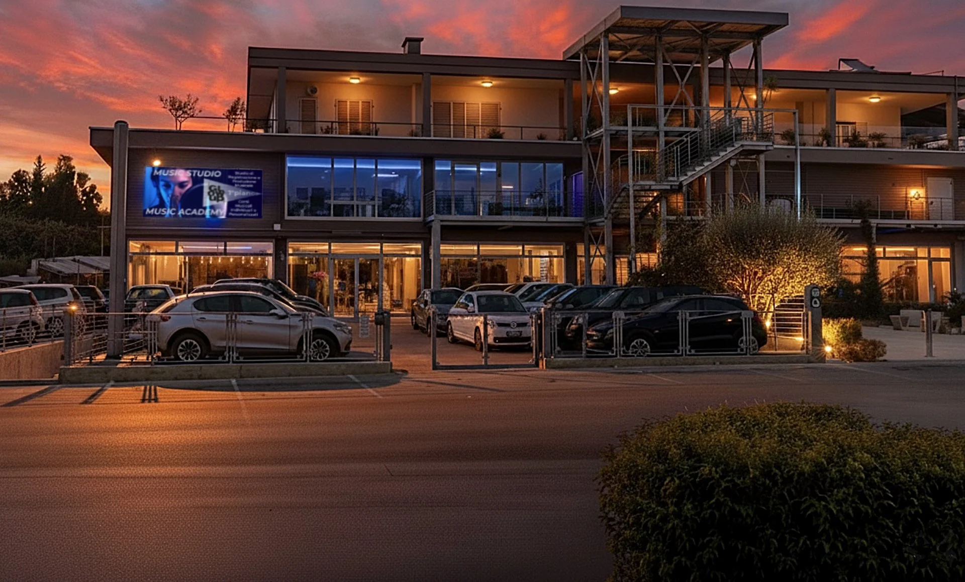 GLOW_UP_Music_Studio_Academy_ esterni.jpg