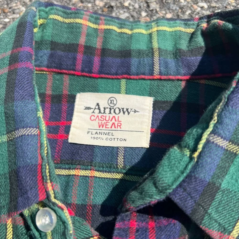 Arrow Multi-Colored Shirt Size Tag.jpg