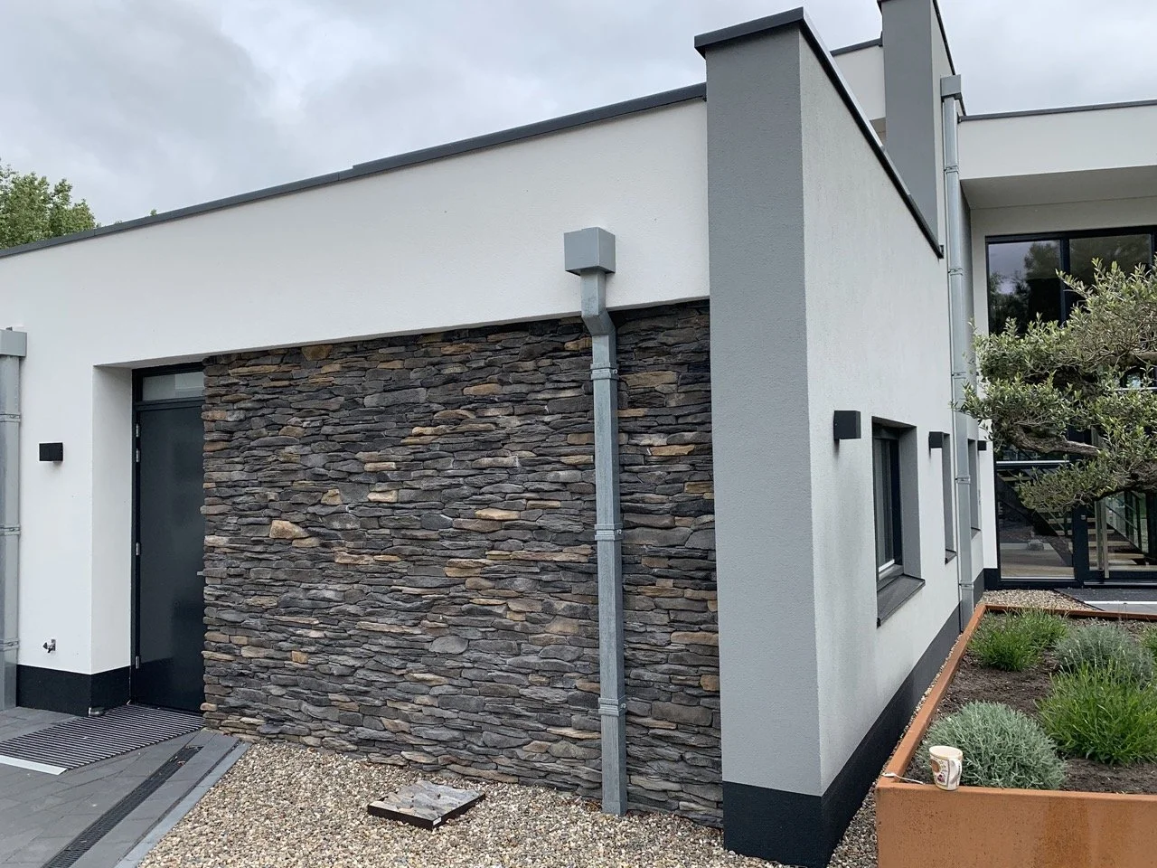 Hollandse hout lelystad - nieuwbouw villa isovision flagstone.jpeg