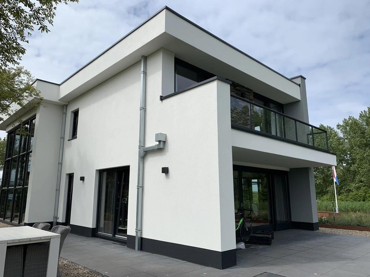 Hollandse hout lelystad - nieuwbouw villa isovision achter.jpeg