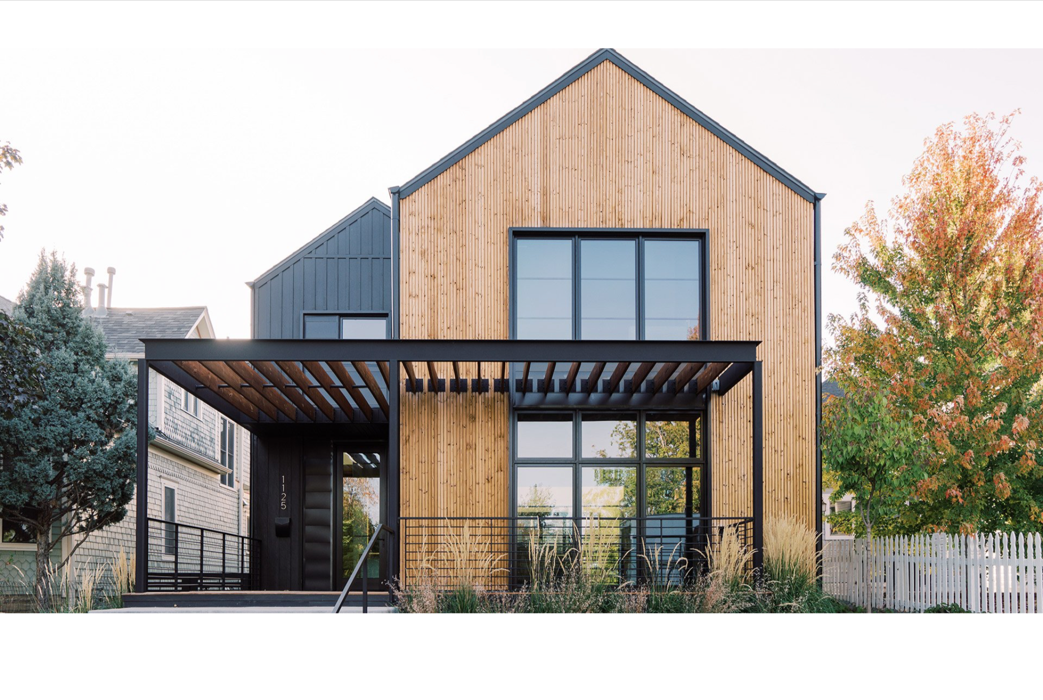 Modern and rustic look with Lunawood Thermowood