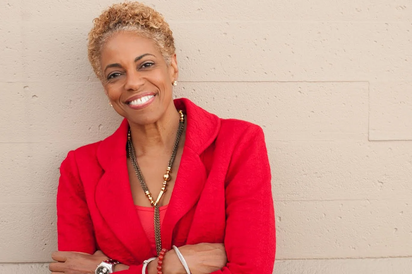 Watch Vernā Myers - How to overcome our biases? Walk boldly toward them