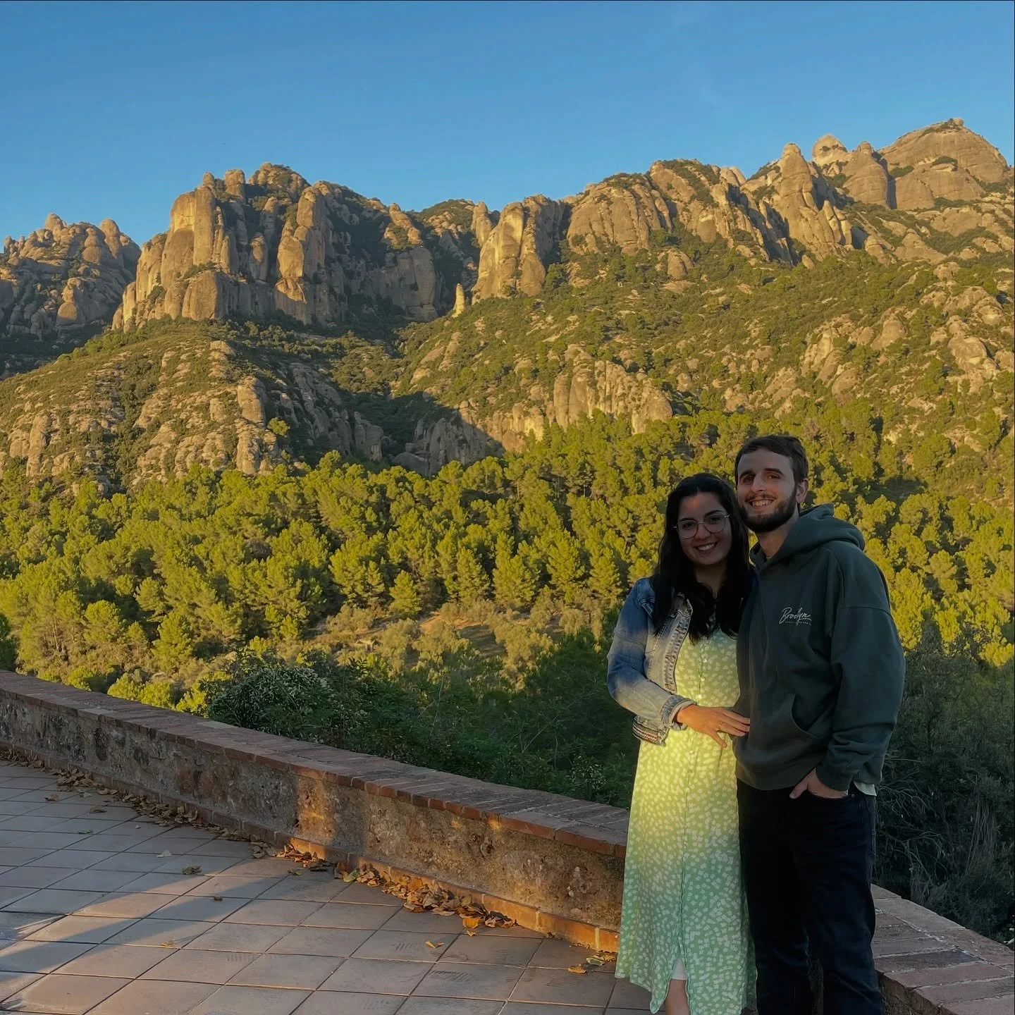 Vols casar-te amb un fons aixi? Ara es possible. Bygloriaevents te la exclusivat d&rsquo;aquesta incre&iacute;ble finca els peus de Montserrat.  Fes com ells i marca el teu amor en un espai id&iacute;lic.