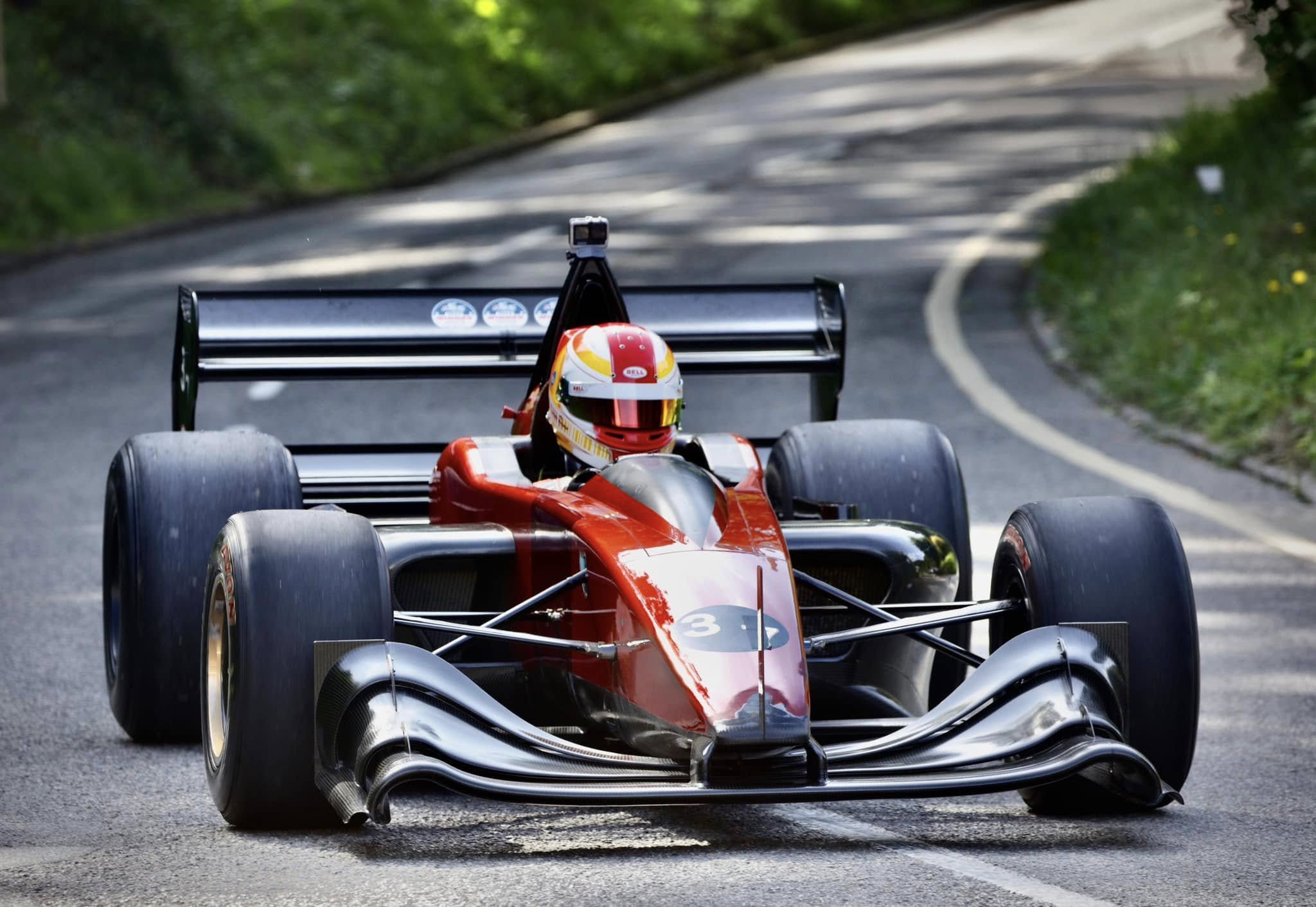 SUMMERS AND RYDER BATTLE IT OUT