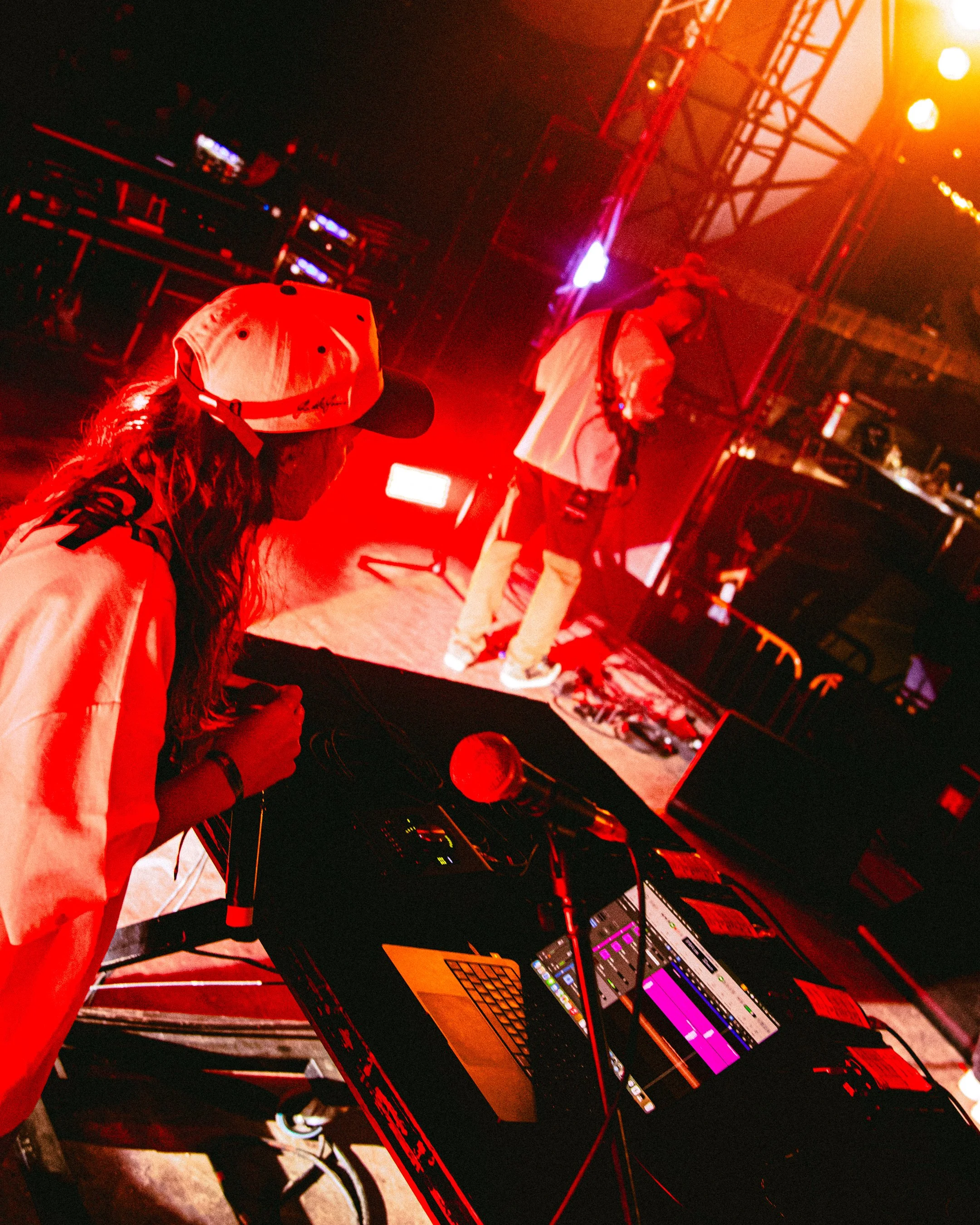 b-mywingz performing at IndieMusic Fest (Porto).