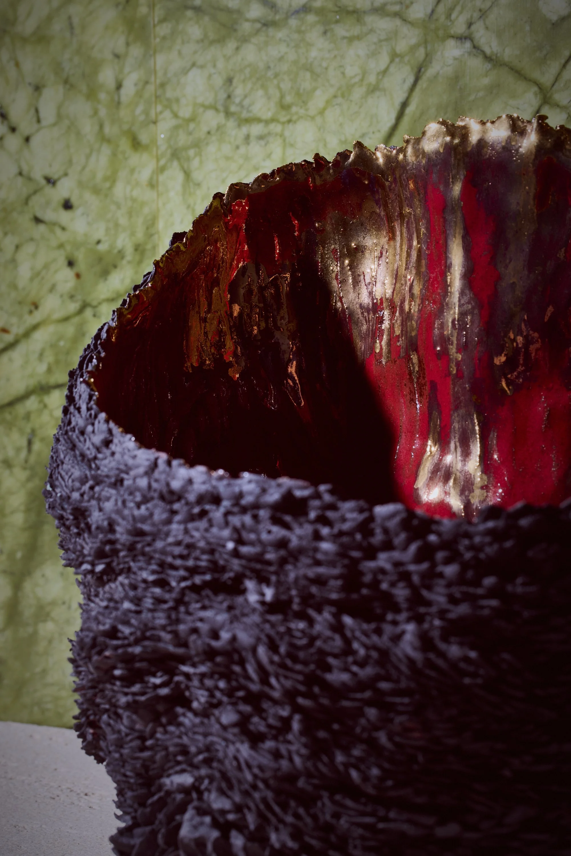 Detail of Katalina Caliendo's Emberlite ceramic stoneware, glaze and 24ct golf-lustre. QEST
