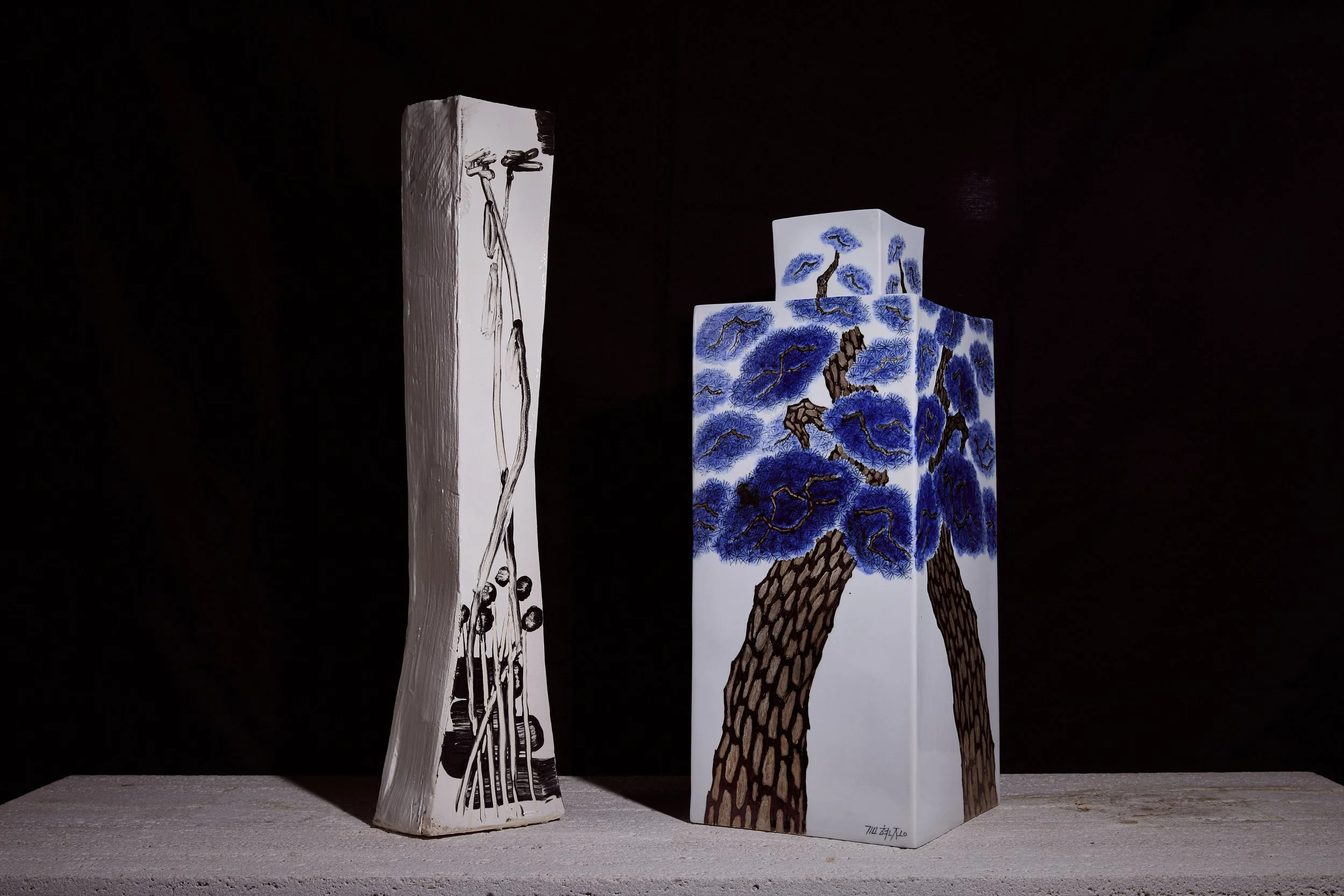 Mandarin Oriental Mayfair 1882 Ltd Bruce McLean and The Han Collection Kim Hyun-Jong's Large Vase with Pine Tree Decoration III