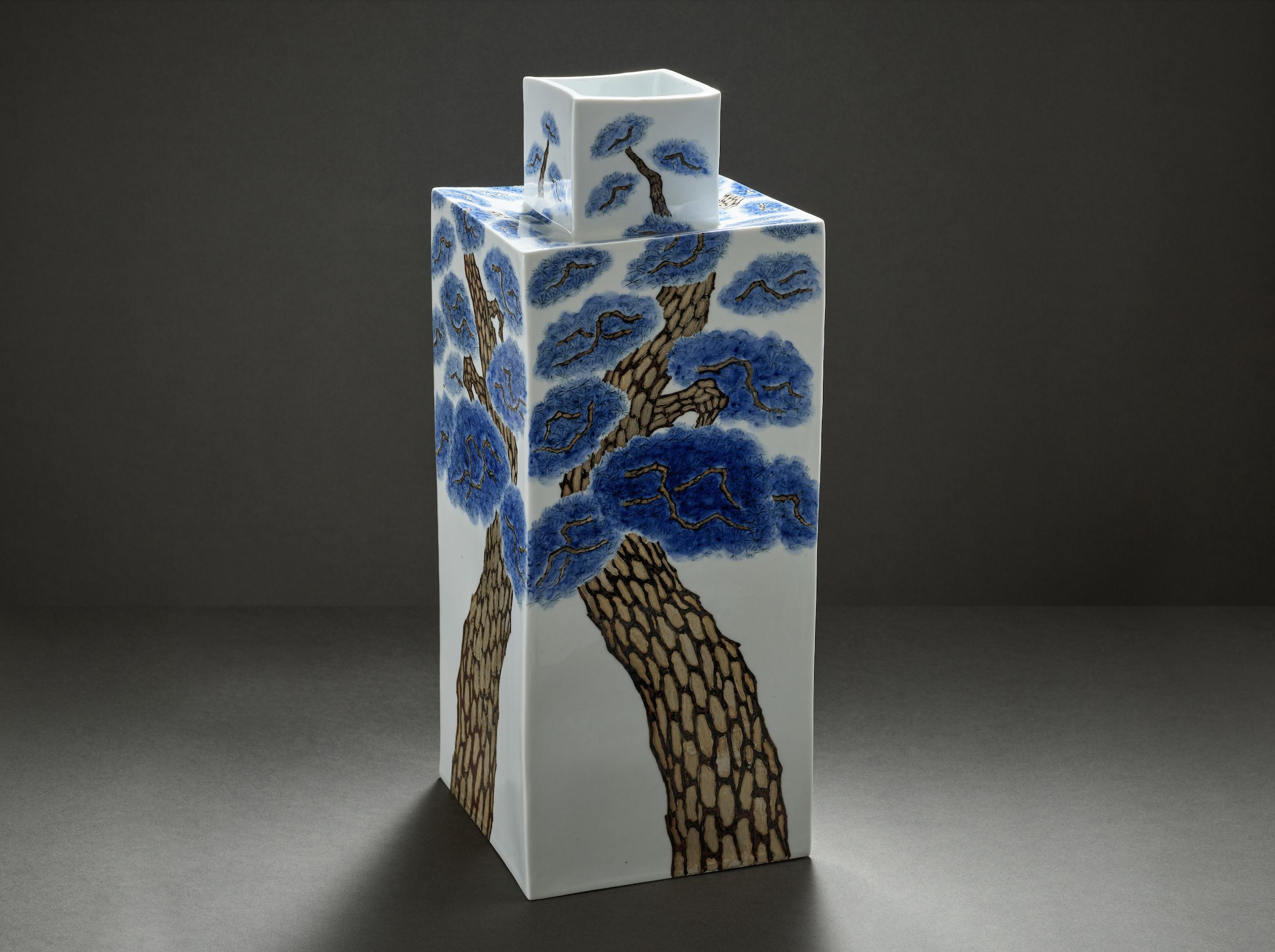 Kim Hyun-Jong  | Large Vase with Pine Tree Decoration III