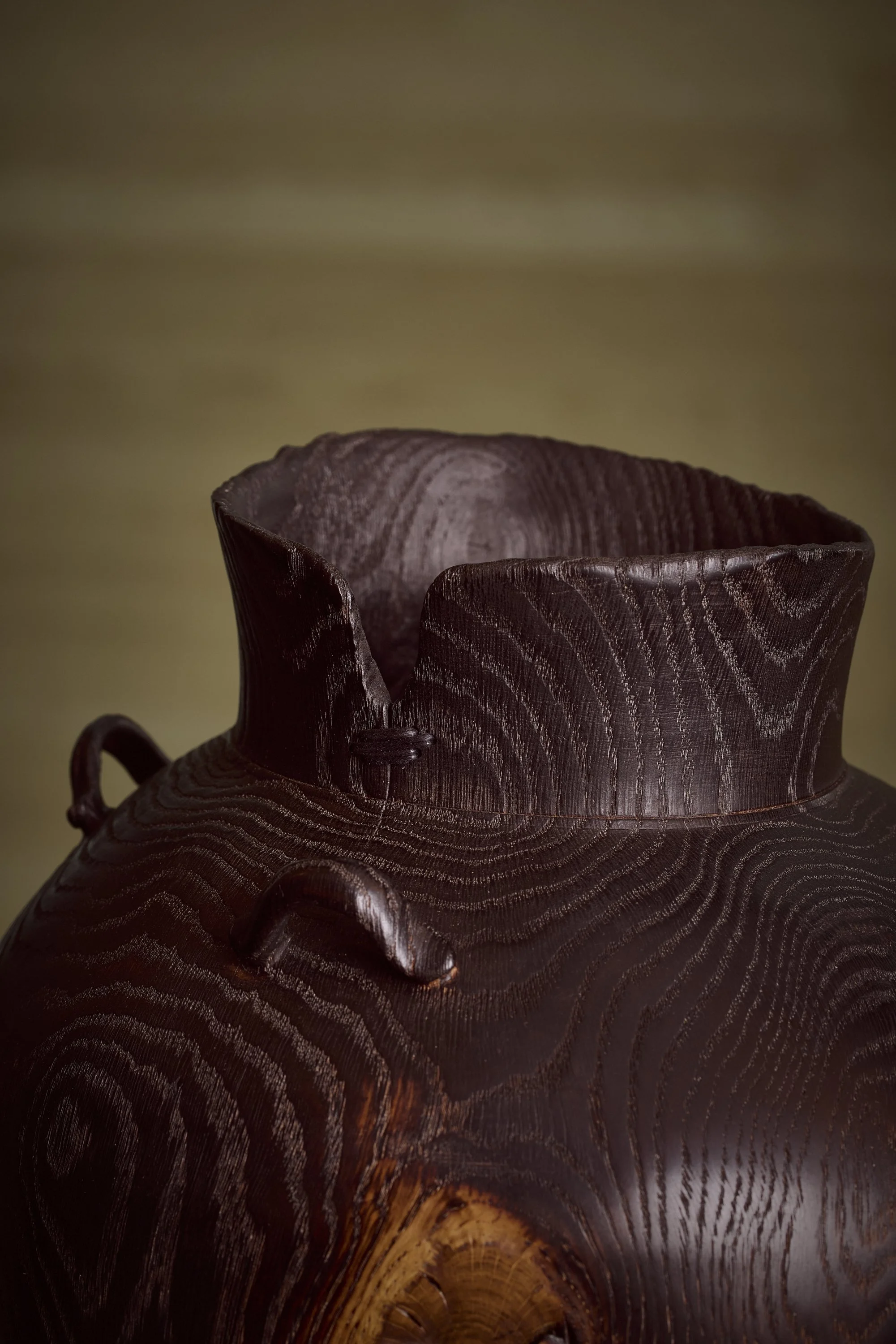 Detail of Ash & Plumb Tall Amphora II currently on show at Mandarin Oriental Mayfair. QEST