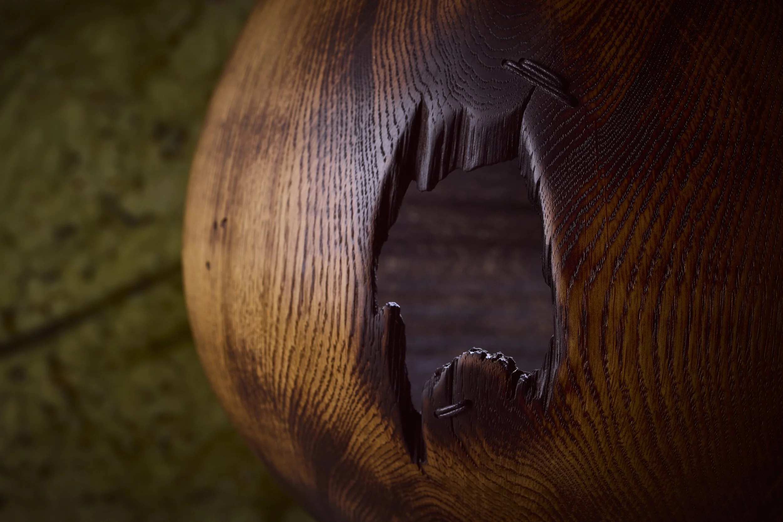 Detail of Ash & Plumb's Psykter  V currently on show at Mandarin Oriental Mayfair as part of The Art of Welcoming exhibition. QEST