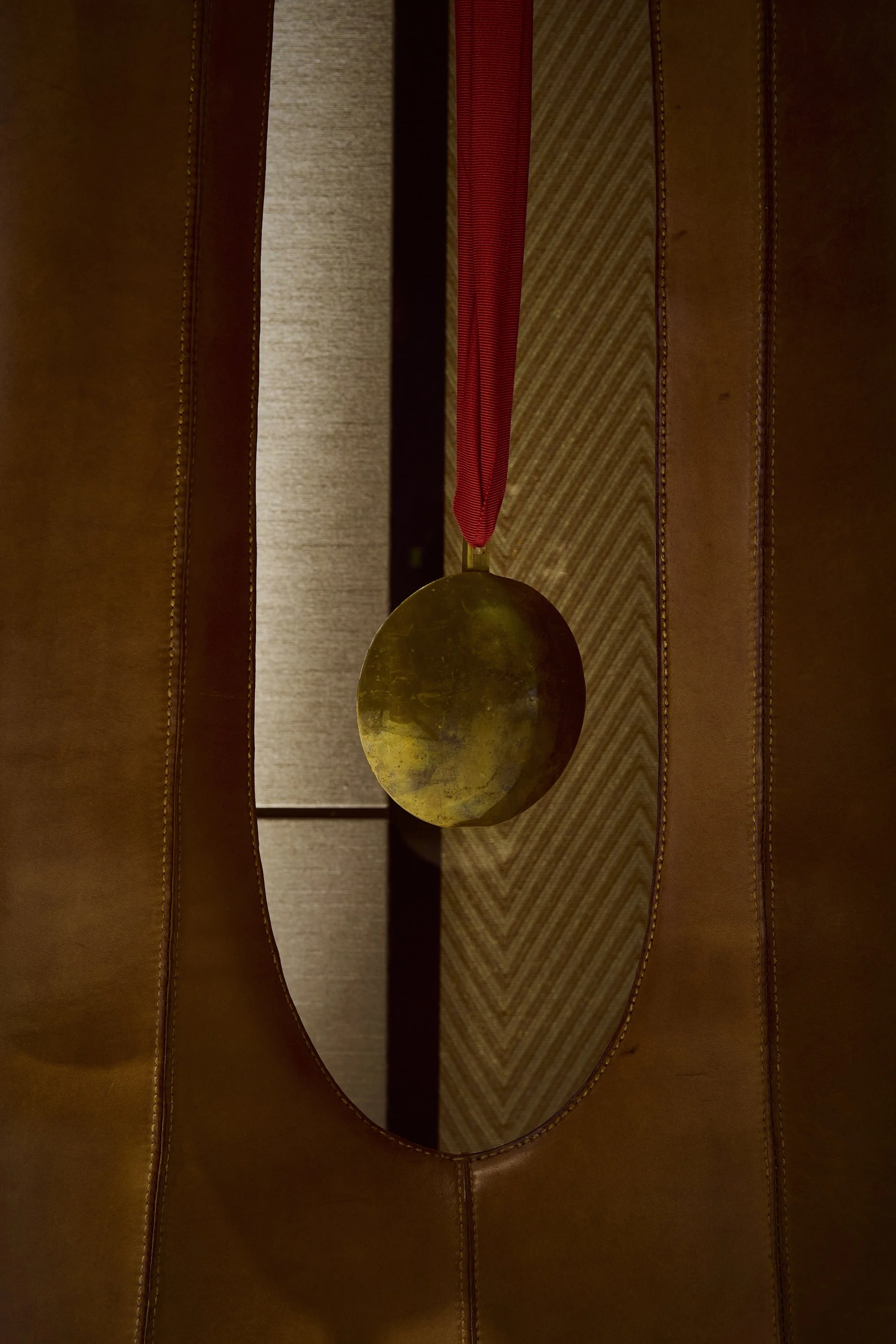 Detail of Frances Pinnock's Steady Metronome (Custom Melody)

On loan from Sarah Myerscough Gallery. Currently on show at Mandarin Oriental Mayfair. QEST