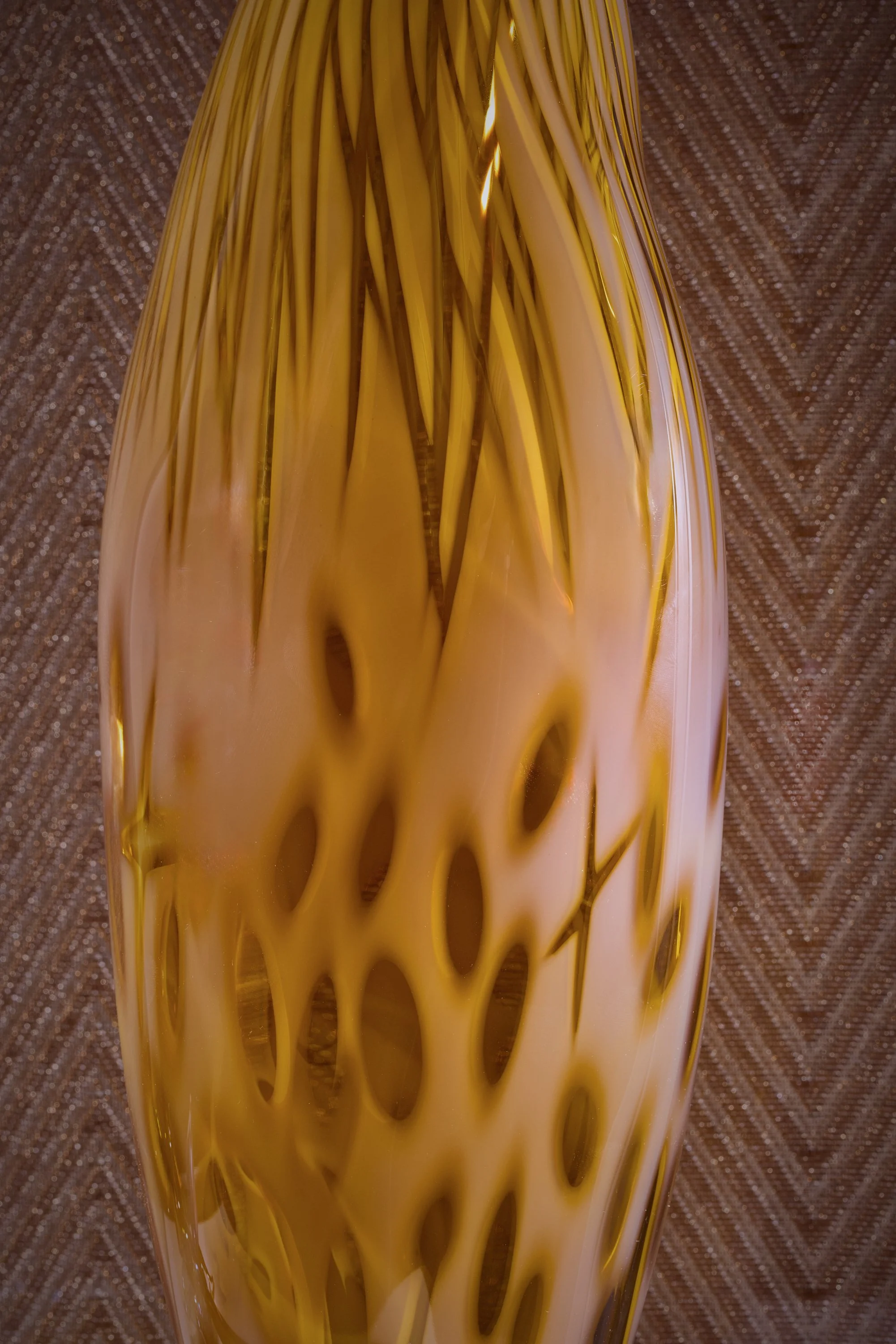 Michèle Oberdieck's Golden Hibiscus Graal Vessel currently on show at the top of the stairs to the Atrium restaurant at Mandarin Oriental Mayfair. QEST