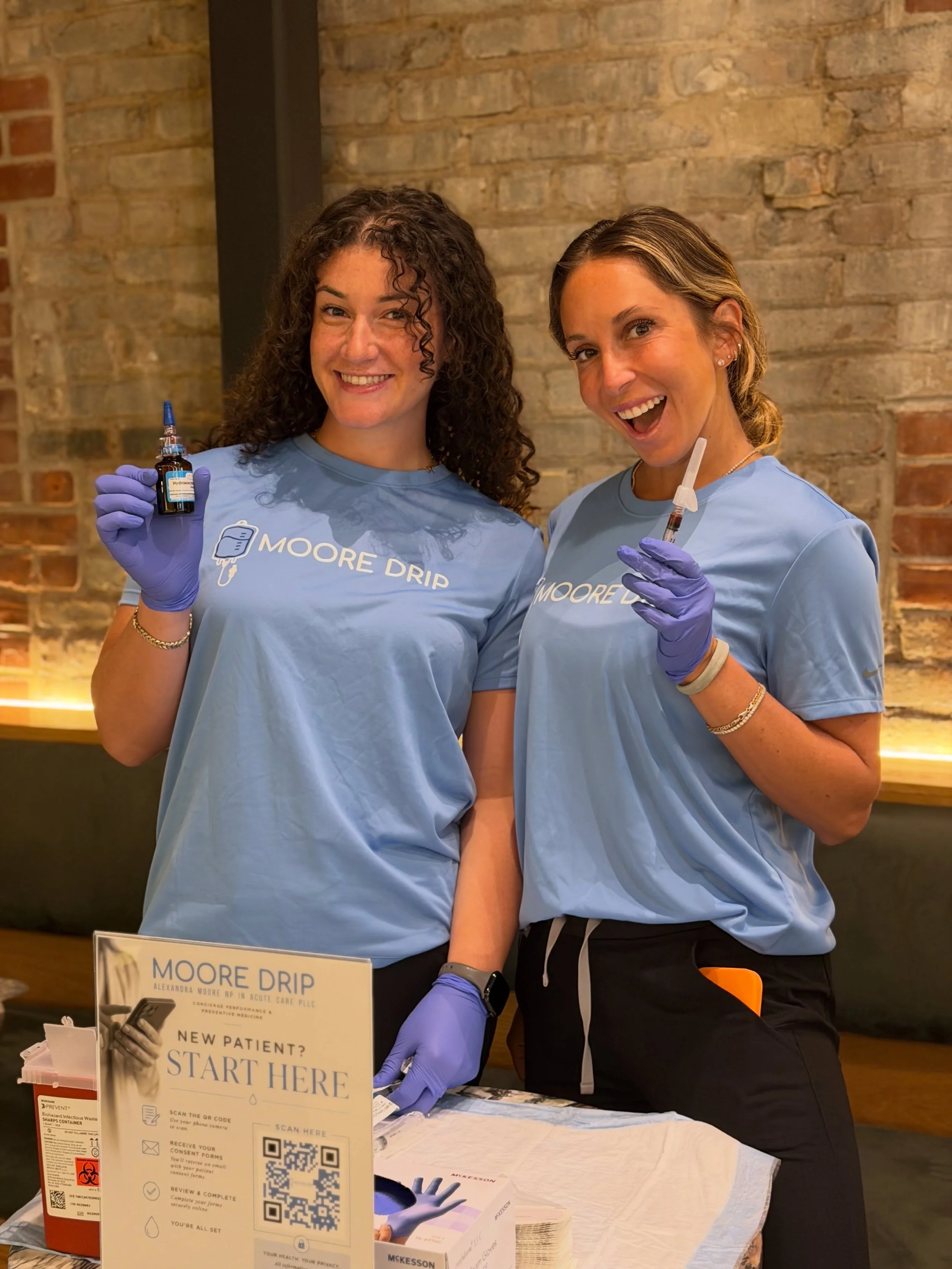 Come see us this weekend! 💧💉

This Saturday 9/19 at @softbarcafe and Sunday 9/20 at the @clubathleticofficial Games, we&rsquo;ll be offering complimentary B12 shots and talking all things IV therapy ahead of our upcoming recovery events:

9/26 | @s