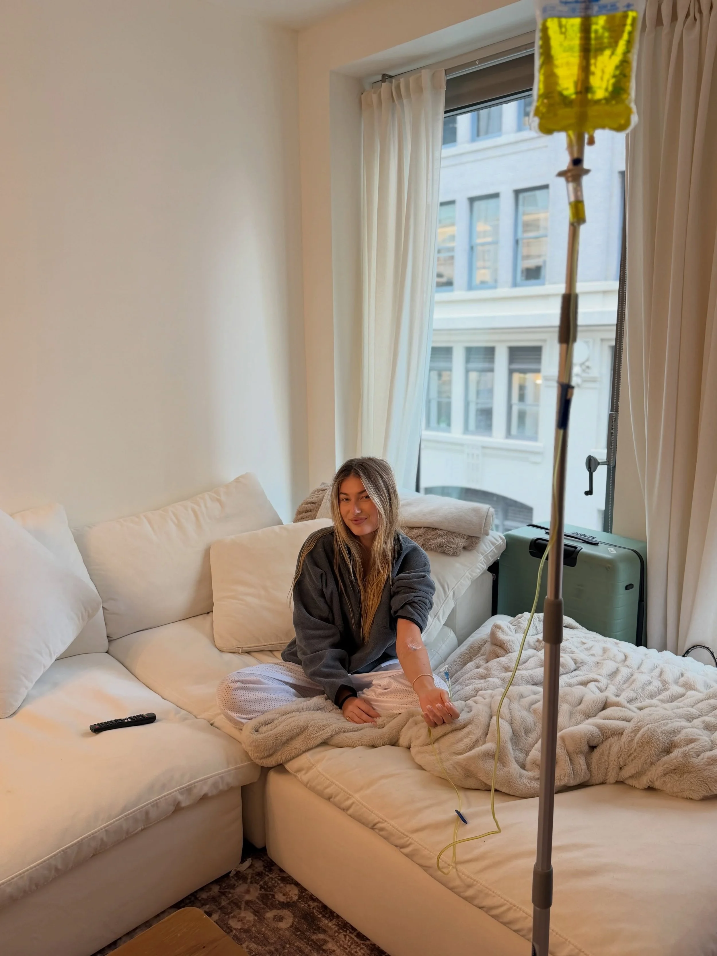 Run down, sleeping poorly, and in need of a reset 💧

@madisonappel got our Defend &amp; Detox IV, featuring vitamin C, zinc, B vitamins, and magnesium - an essential mineral involved in nervous system function, muscle relaxation, and normal sleep re