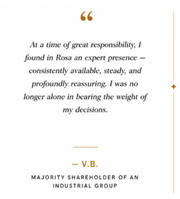 Citation inspirante sur le support, attribuée à V.B., concernant la présence rassurante de Rosa lors de moments de grande responsabilité, venant soulager la solitude dans la prise de décisions.