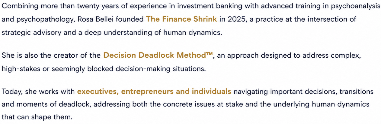 Texte décrivant l'expertise de Rosa Bellei dans la finance, la psychologie et la prise de décision, mentionnant la fondation The Finance Shrink en 2025 et la méthode Decision Deadlock Method™.